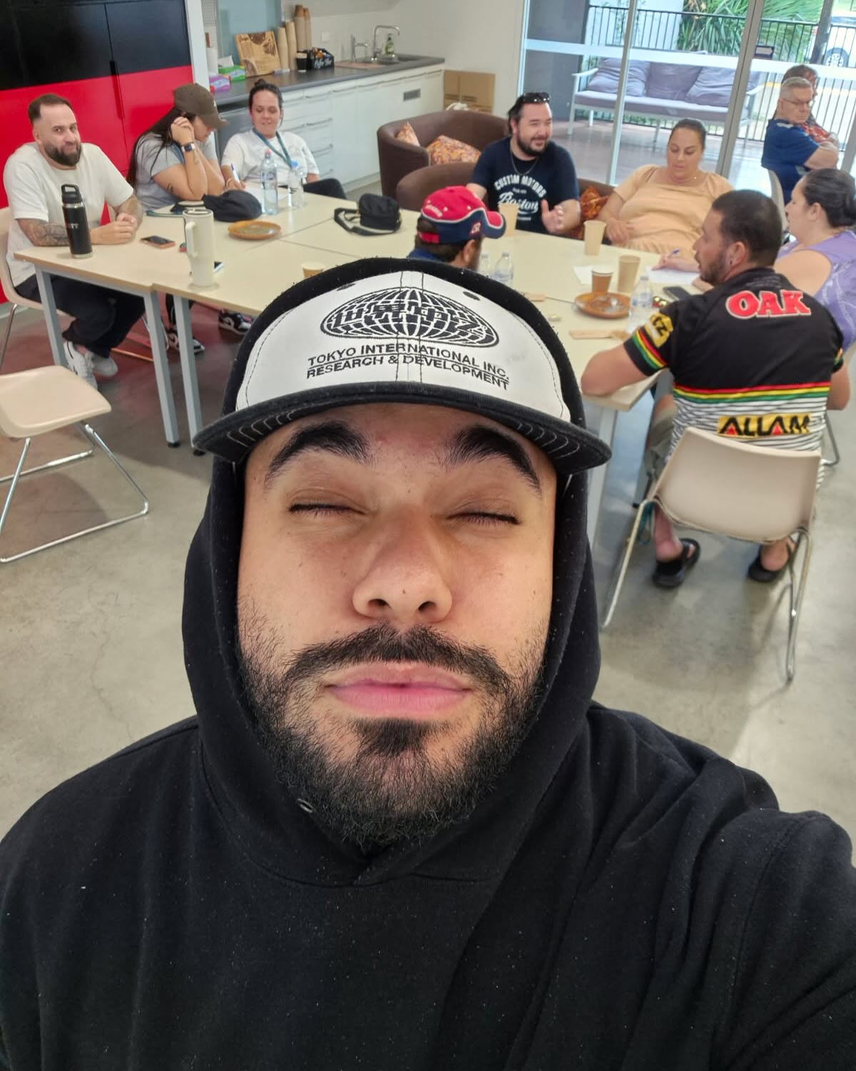 Told Johnny to take pics at the BBQ todayโฆ man really said โsay lessโ and dropped a full selfie album ๐๐ธ
Not a single sausage in sight. Just 47 angles of his face. ๐คณ๐