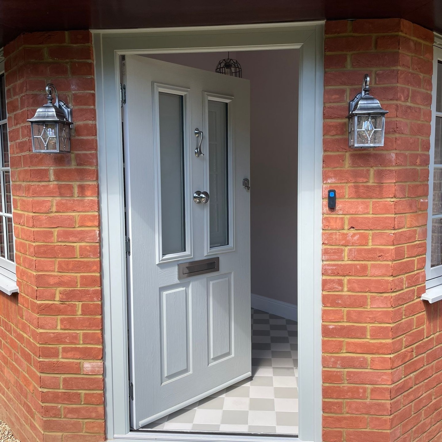 Look at this stunning @compdoor in Agate Grey that we recently installed in Holmer Green.
βͺSwipe to see the inside
The team are really happy with how this one turned out.