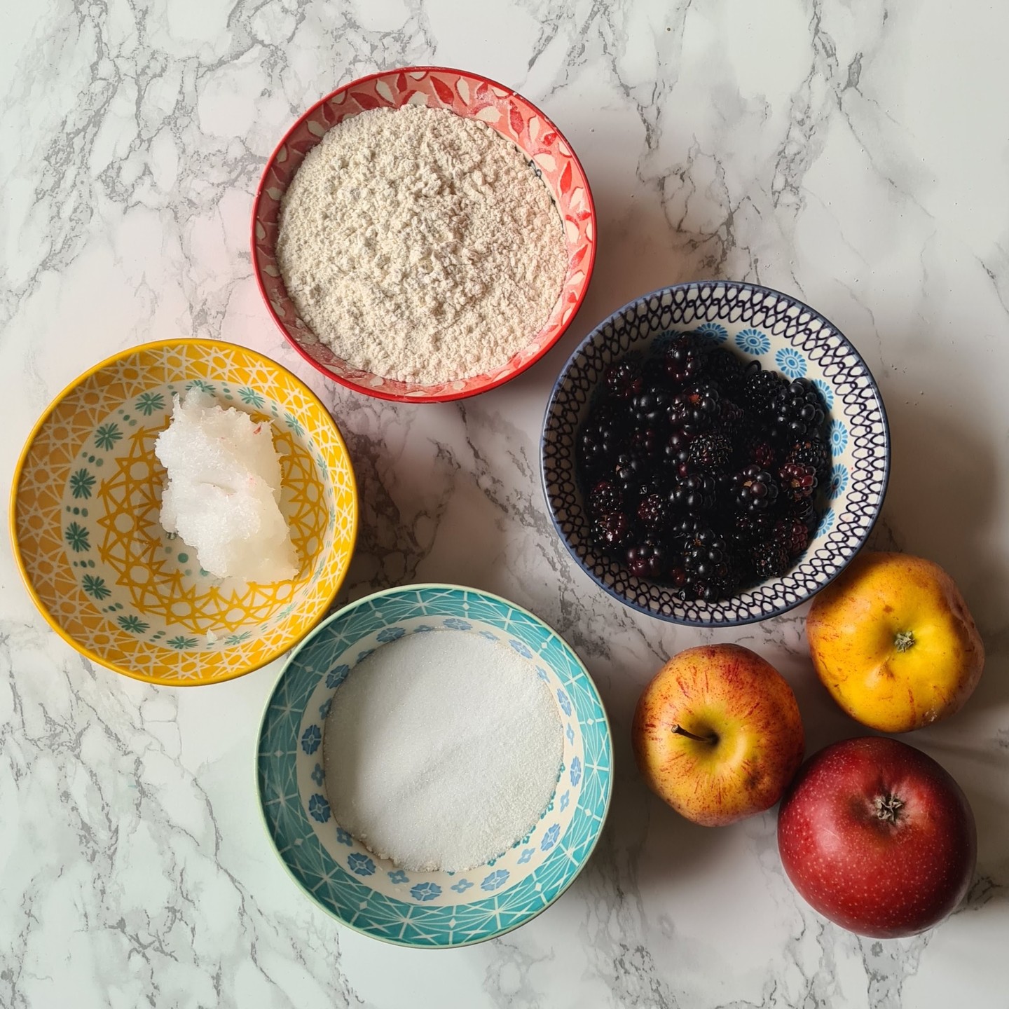 It’s blackberry season again. I realise that I repeat this type of post each year! We love blackberry picking and usually end up making crumble afterwards. This year I have developed a new crumble recipe which is so tasty and easy to make.
Blackberries have some amazing health benefits; they are an excellent source of Vitamin C and contain antioxidants which may improve brain health.
🐛Blackberries can harbour a few bugs so I always give them a good clean. I soak them in cold water with some vinegar then drain with a colander. I usually repeat this process 2-3 times. It may sound like overkill, but I am a very squeamish person 🤢
6 Ingredient Apple and Blackberry Crumble
Serves 6
🛒YOU’LL NEED
✔️3 apples chopped into 1cm chunks
✔️150g blackberries
✔️75g caster sugar
✔️75g coconut oil
✔️150g plain flour
✔️75g demerera sugar
RECIPE
1️⃣ Heat the oven to 170C fan. Mix the fruit and sugar. Tip into a pie dish.
2️⃣ Rub the coconut oil into the flour to make a breadcrumb texture. Add in the caster sugar until combined and spread over the fruit until completely covered.
3️⃣ Bake for 35-50 mins until golden brown and bubbling, and the fruit is tender. Leave to cool for 5 mins before serving.
Enjoy 😋
📷 I love seeing and sharing your creations so don’t forget to tag me @carolinefarrellnutrition if you make my recipe.
#applecrumble #easybreadrecipe #onlinenutritionist #carolinefarrellnutrition #bakingrecipes #vegan #easyrecipes #baking #plantbasedrecipes #healthydesserts