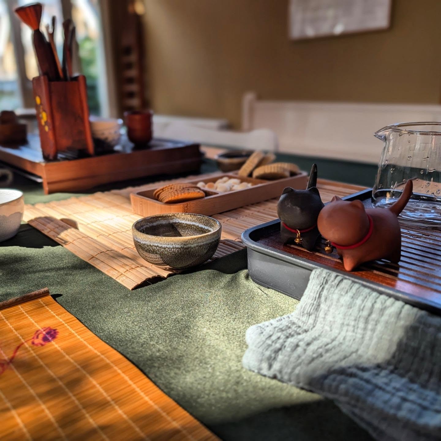 A tea ceremony workshop in the early spring sun ๐ฑ๐