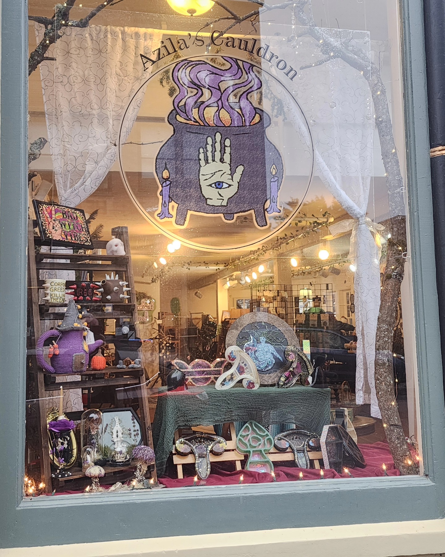 Arts Alive was so much fun this month! It was POURING rain all night but we had lots of fun! Thanks to everyone who came down to see us!