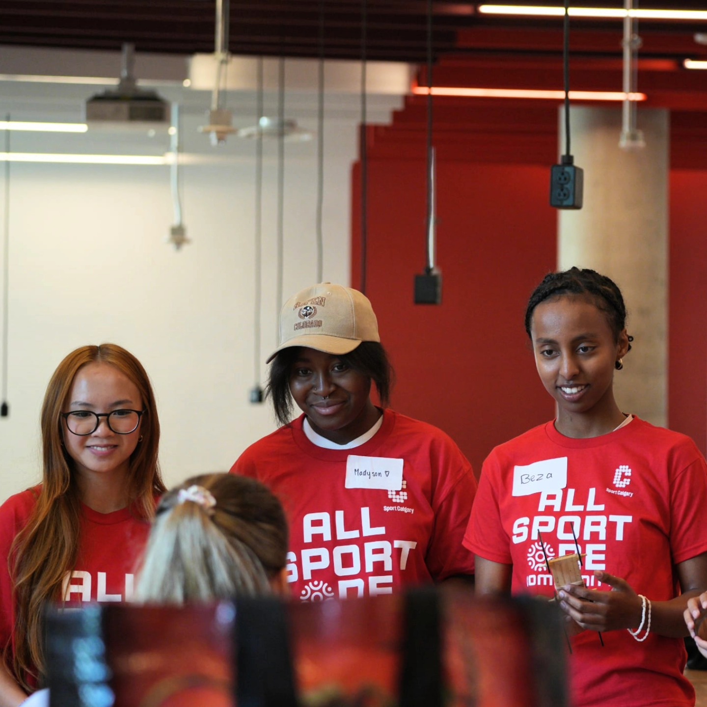 We brought motorsport skills from the classroom to the racetrack last week with @sportcalgary and the University of Calgary! 🏁
A group of girls joined us for a motorsport-themed day camp where we learned about physics building our own cars, practiced driving technique on the sim, toured the @ucalgaryracing shops and then put ourselves to the test racing prokarts at @speederscalgaryairport!
We even had a special appearance from @erika.drives 😲
Thanks to all the girls who participated, all our stellar volunteers, and the amazing organizations that came together to make this day so special! Can't wait for next year 🥰
