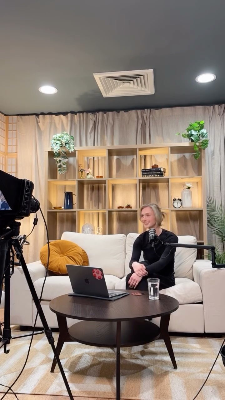 Studio time @podcastroombrighton 🎙️ new series coming next week 💕🎧 can’t wait for you to hear it! #TheModernCareerPlaybook