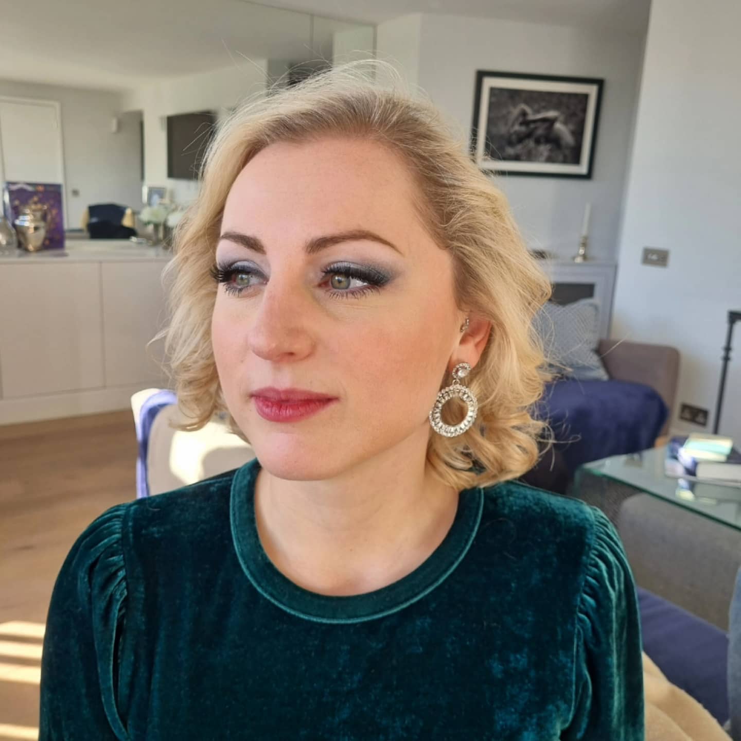 Glamorous makeup for my client Harriet 🧡
Ladies I have very few slots before I'll go on holiday from the 20th of December until the 27th. So be sure to book your slot in advance to avoid disappointment☺ #xmasparty2021 #conference #chelsea #londonmakeupartist #londonmobilemakeupartist