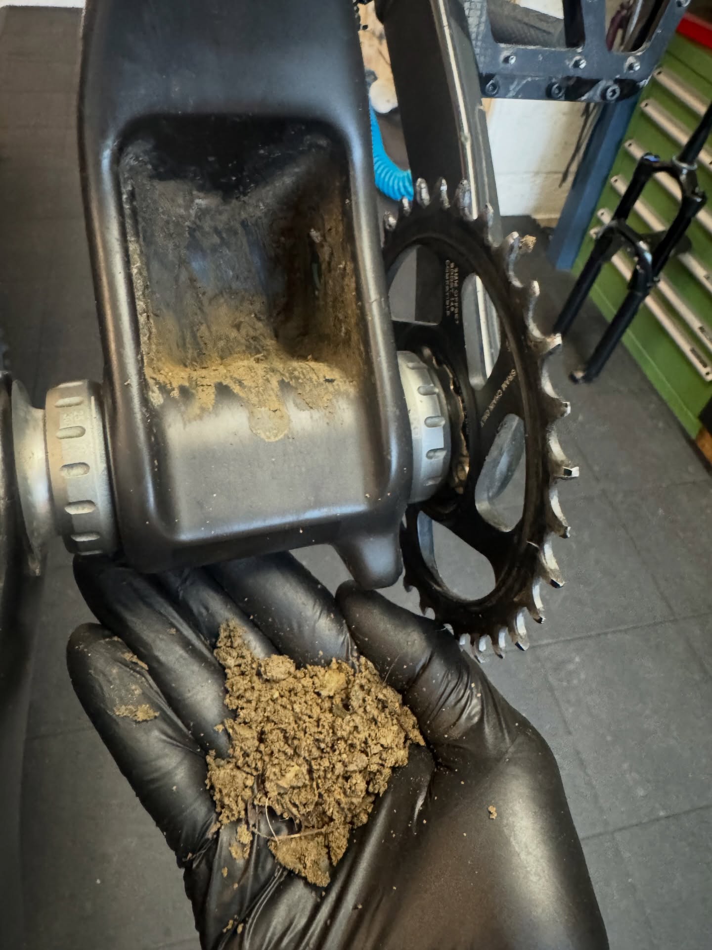 today i found another hidden gem inside a highend bike ๐