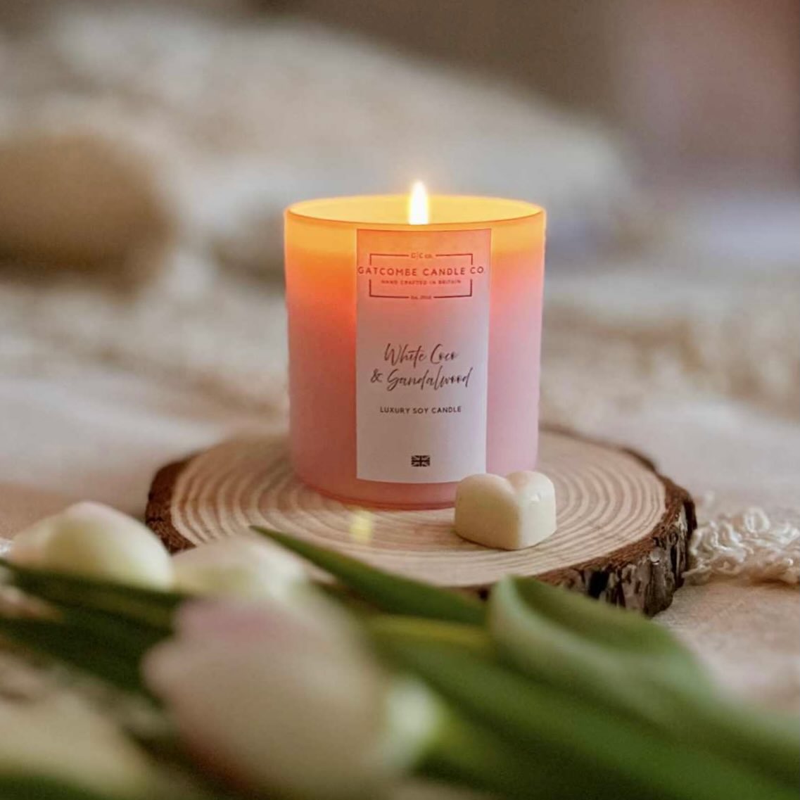 When a beautiful weekend of sunshine comes to an end - it’s time to light your candles 💞 hasn’t it been lovely!
Our beautiful pink glass candles are available in various scents 💞
Any idea what new colour will be available soon?
#pink #home #style #glass #flowers
Enjoy your evening xx
Photo credit @cosykatea 💞