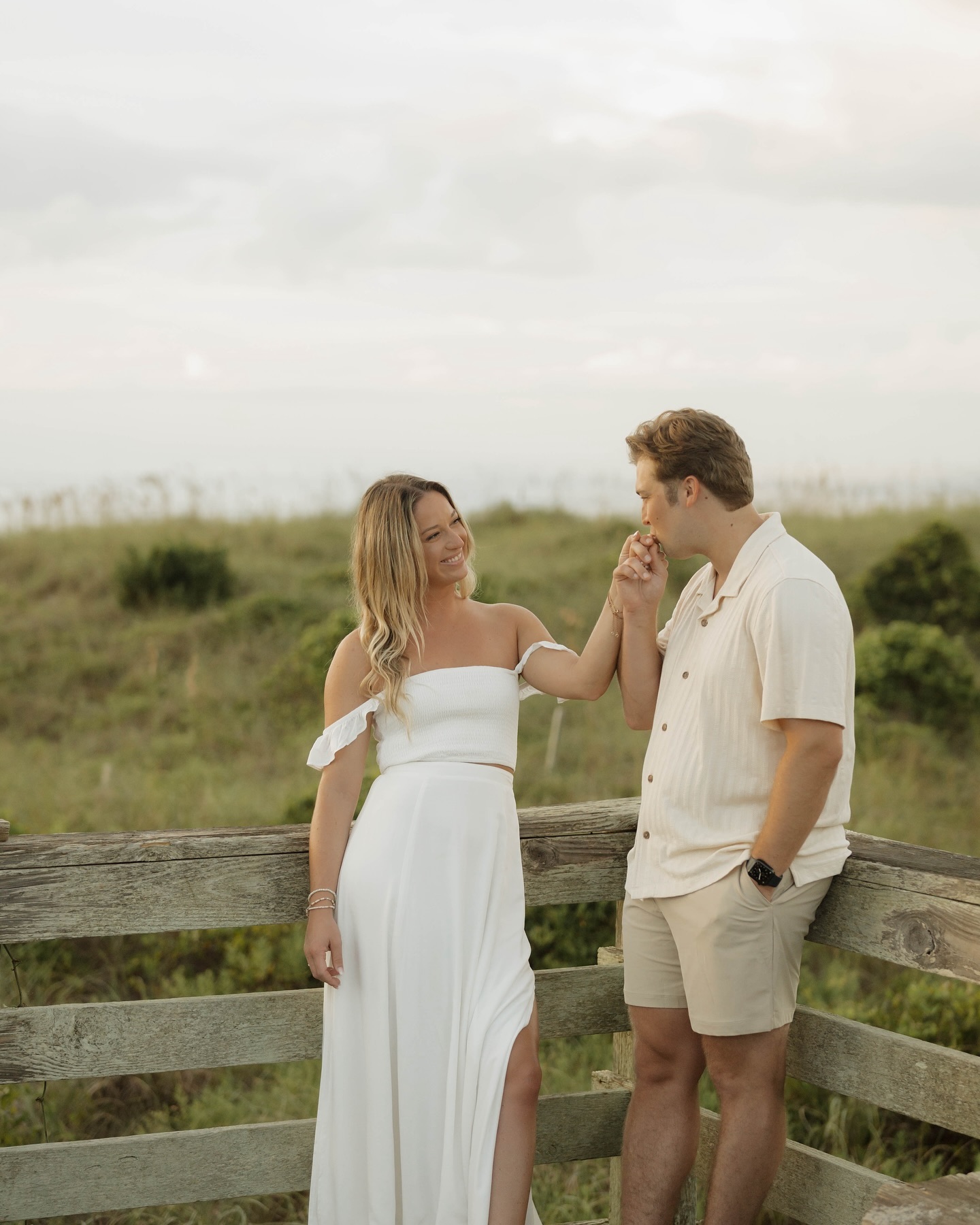 Almost time for those warm sunrise sessions again ๐ I hope you all had an amazing holiday season! I took a little work/posting break over the last month and it felt very refreshing for creativity! Canโt wait to create some magic for so many of you this upcoming year!! ๐ค