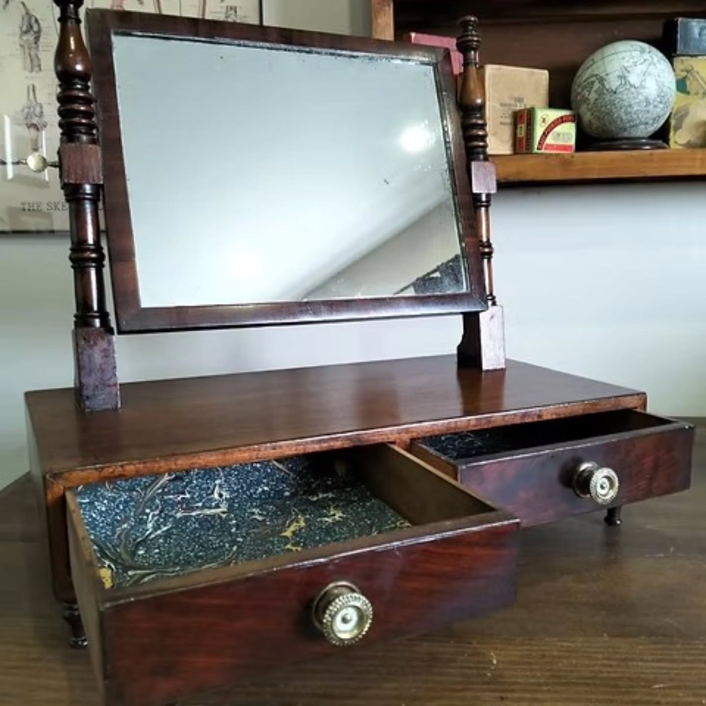 Antique Mahogany dressing table Mirror with Twin Drawers Victorian Dressing | https://share.google/sW3rrwoGCuGOaScHd #stufftoyouandme