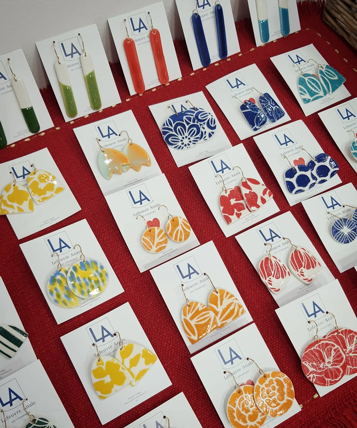 Le printemps arrive !
De jolies bo de @lefeuvreanaisceramique vous attendent à la galerie les Souliers rouges à Clisson
#anaislefeuvreceramiste #bouclesdoreillesaddict #ceramicart #galerielessouliersrouges #clisson