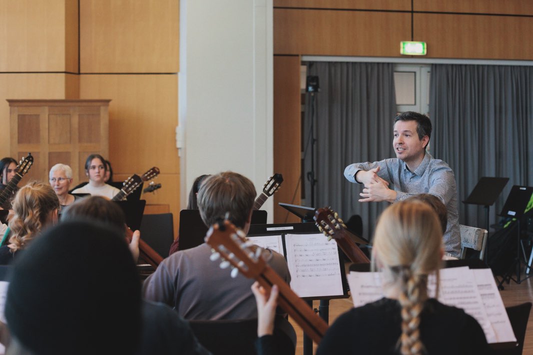 Such a beautiful week last week, sharing music and art with talented young guitarists from Carinthia at the @gmpu_guitardays
Big thanks to the university, the professors, and all the students—and a special thank you to Oldrich Beneš for making this wonderful initiative possible!