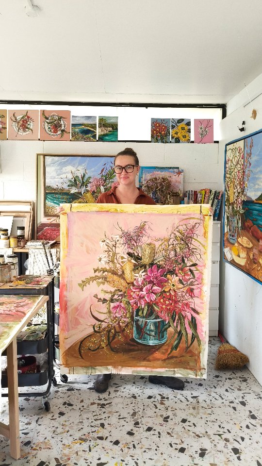 I haven't painted a blue glass vase in a while!
I love the challenge of painting glass in a made up arrangement - it's fun, but certainly easier when there is a reference..
This piece is currently at the framers and is destined for the upcoming @affordableartfairau
Details:
88x103cm acrylic on poly cotton canvas
Affordable Art Fair
May 7 - 10
Brisbane Showgrounds
Stand A9 with @keap_collective
To receive free VIP tickets and our catalogue of works, please sign up to my mailing list
x
#artreveal #stilllifepainting #floralart #largewallart #colourfulhome
