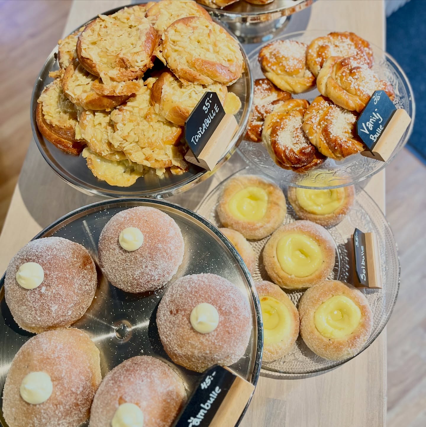 Lördag🤍🤍🤍🤍
Öppet
08.00-15.00
Välkommen 🫶