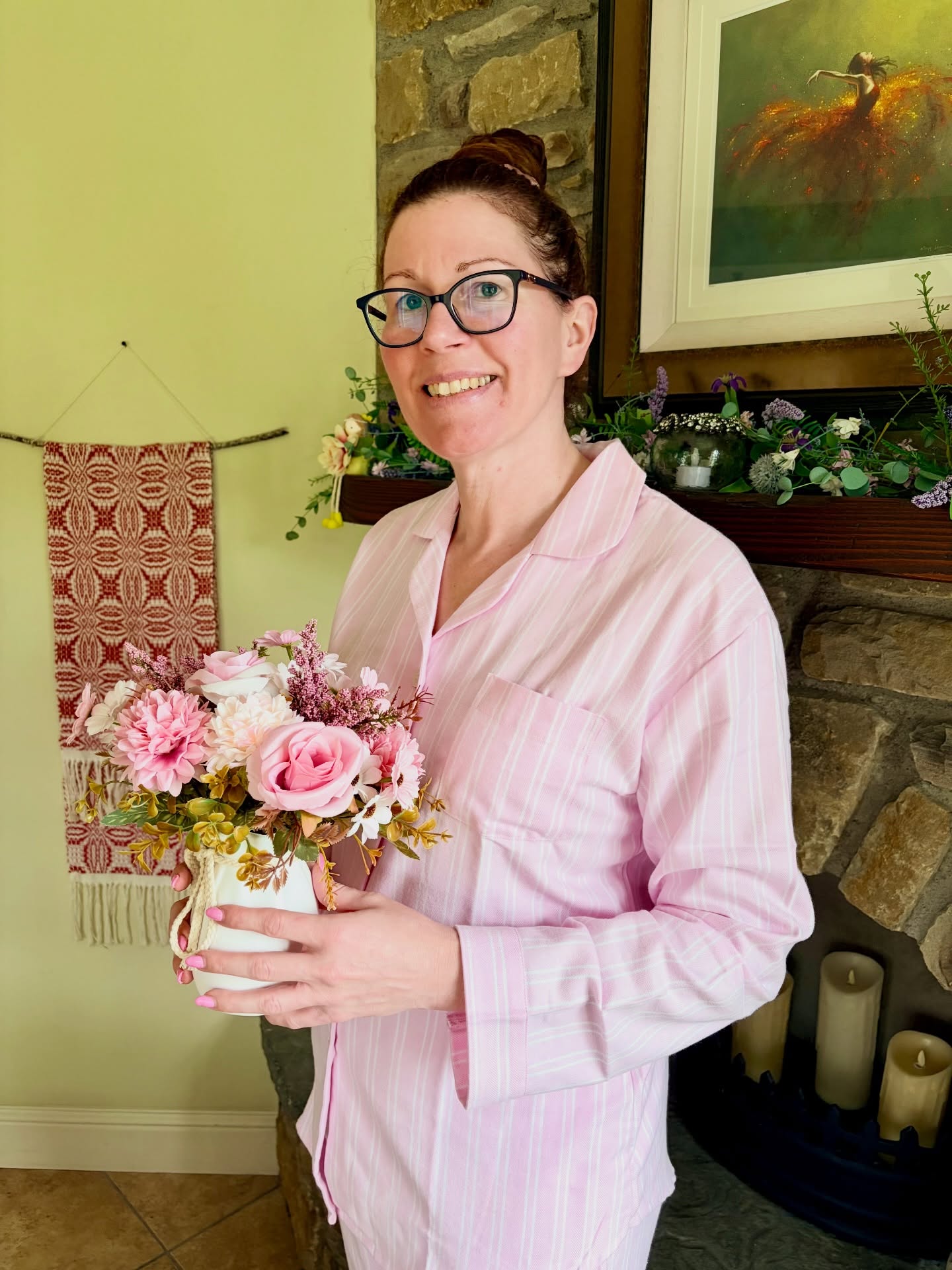 Ad. Getting the house & my wardrobe ready for spring! I love decorating the house with flowers & spring decor. And it’s so fun to wear spring clothing - pastels & cottons are my favourites. 🌷
I’m wearing @britishboxers Westwood Pink Stripe, 100% brushed cotton pyjamas. 💕 They are sooooo comfy and light to wear!
Grab the full review on my blog - cuddlefairy.com , link in my bio x
#britishboxers #cottonpyjamas #cottonclothing #springwardrobe
