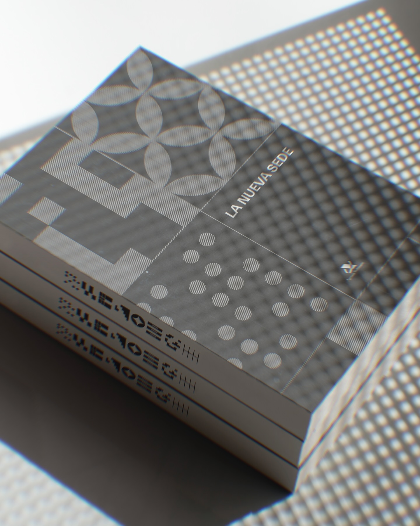 Editorial design - La Nueva Sede 🚧
‘La Nueva Sede’ is a book that illustrates the architecture and construction process for the new AEAT’s building in Murcia.
Architectural patterns and structures present in the building were used as inspiration in order to create a graphic language which unfolds along the book’s design.
This project was developed at @germinalbrandonlove 🏗️