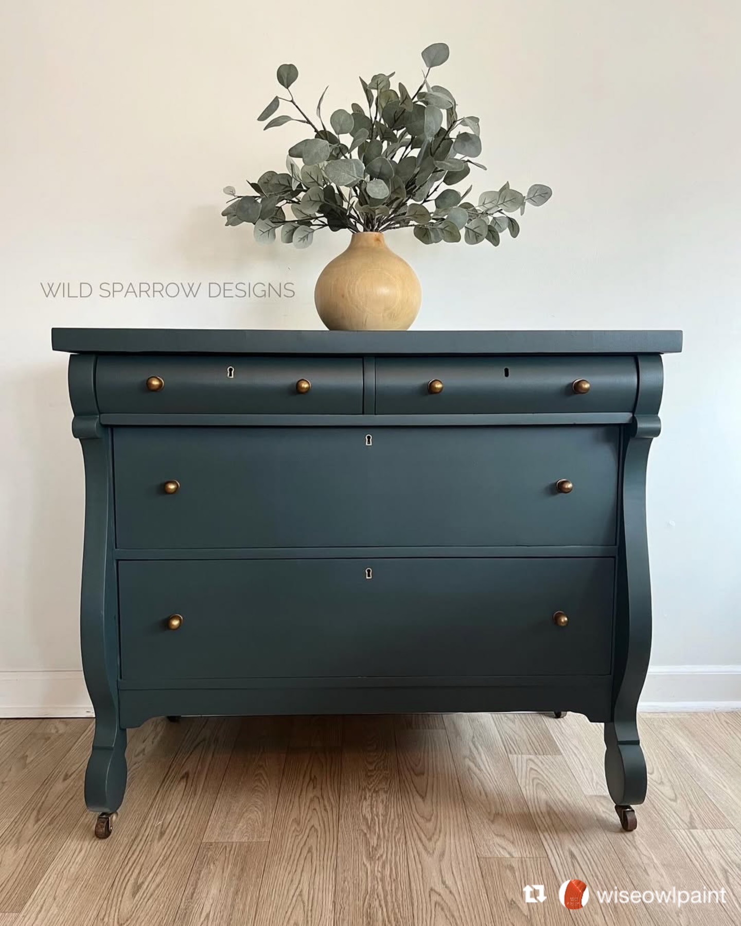 🦉Australia’s home of Wise Owl Paint
Some colours don’t just change a piece — they clarify it.
This is one of them.
Charleston Green has enough depth to hold the structure, without closing it in.
You can see it through the curves — everything reads cleaner, more resolved.
That’s the difference between a finish that covers…
and one that actually works with the form.
The softer sheen matters here too.
Nothing competing, nothing pulling forward — just a calm, consistent surface that lets the piece sit properly.
This is where colour, sheen, and structure are working as one system — not separate decisions.
Finished beautifully by @wild_sparrow_designs using Wise Owl Paint Charleston Green.
Available from The Furniture Paint Shop ~ Australia’s home of Wise Owl Paint 🦉
#FurniturePaintShopAustralia #WiseOwlPaintAustralia #WiseOwlPaint