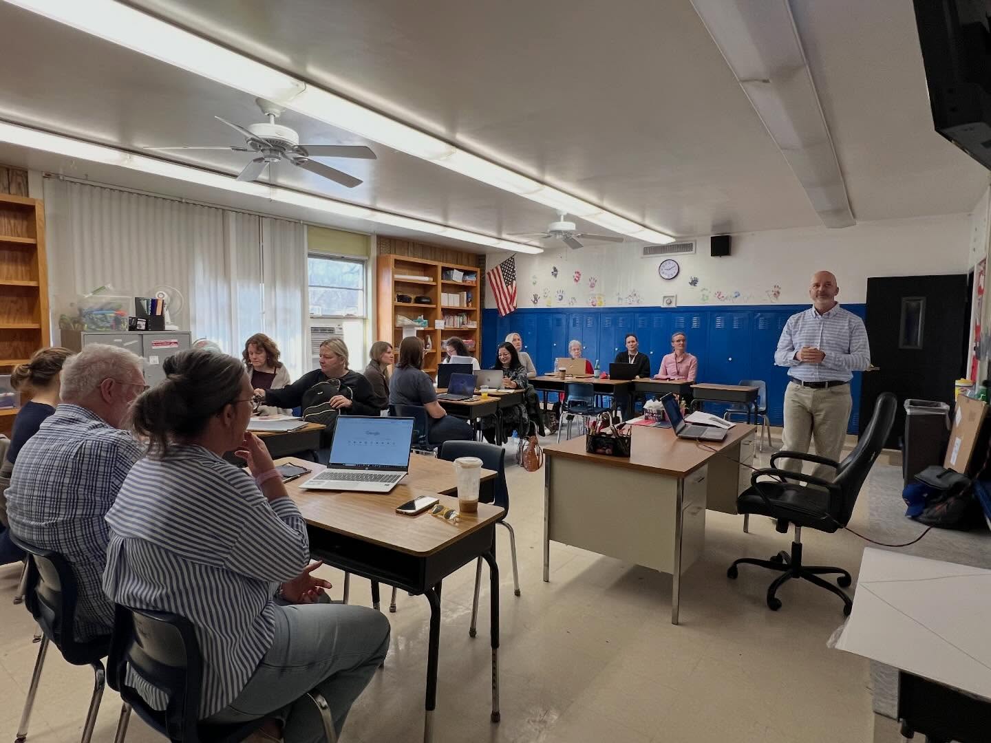 Our teachers are learners, too! ✨
This weekend, our team came together for a professional development workshop focused on AI in education, effective teaching strategies, and engaging language games for younger learners.
A big thank you to our inspiring presenters—Fabrice Liesegang (ZfA), Nicole Liesegang (German International School Chicago), and Heike Haddenbrock (Forum Deutsch)—for sharing their expertise, and to our dedicated teachers for investing their time and energy. Your commitment makes all the difference! #TeacherLearning #ProfessionalDevelopment #GermanSchool #LifelongLearning #ForumDeutsch ZfA