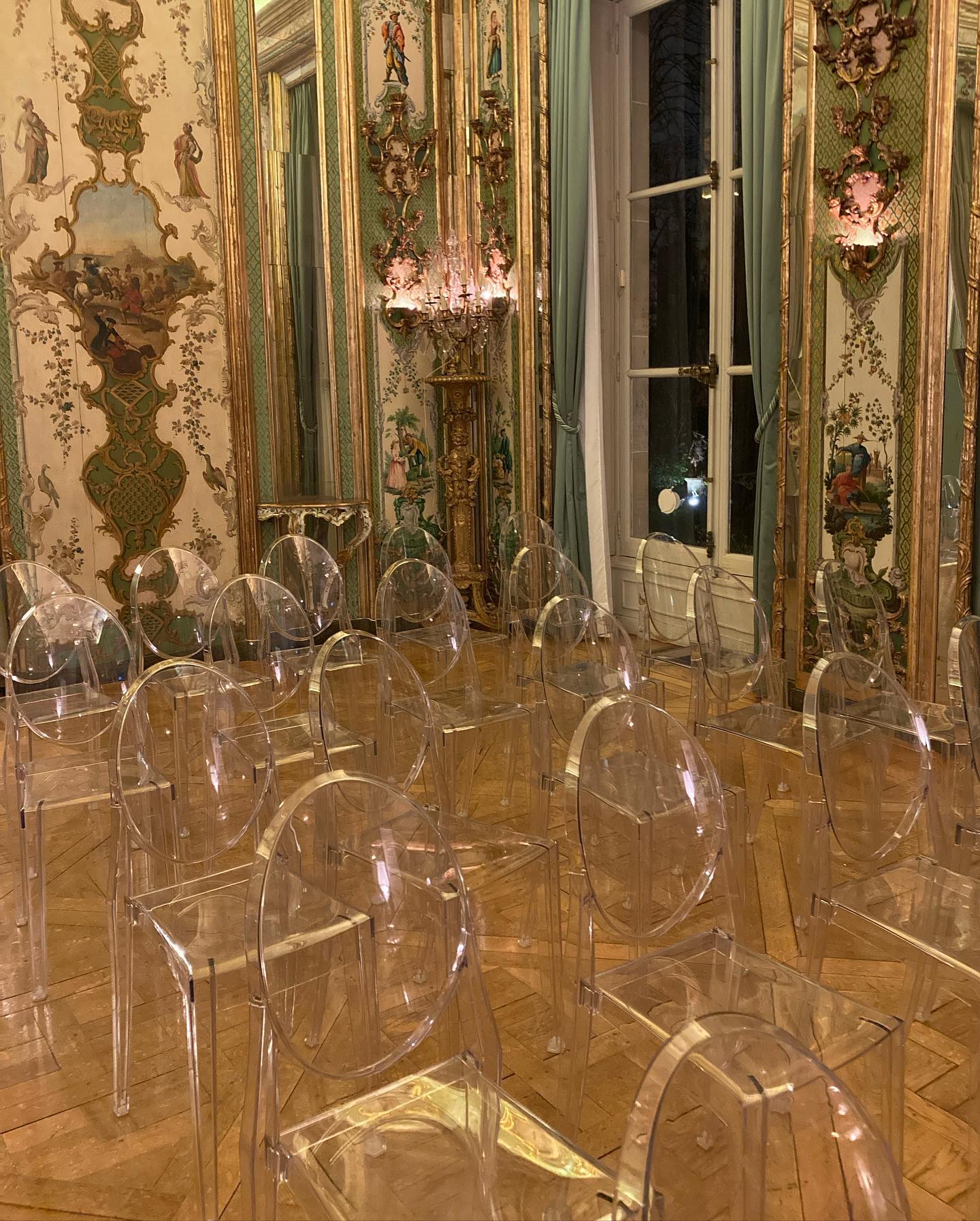 Italian Design Day. Iconic Louis Ghost from la Scala di Milano at Ambasciata d’Italia in Paris. In the presence of Her Excellency the Ambassador Mrs. Emanuela d’Alessandro. What an honour! 5000 years of Italian design told by Alessandro Pedretti #louisghostchair #kartell #philippestarck #ambasciata #ambasciataditalia #parigi #emanueladalessandro #kartell #treskartell #andreadomeniconi @lucrezia_argyropoulos_recchi @kartell_official @paolaarigonibaudry_trespr #9marzo #vivalitalia #italiandesignday2023 #italiandesign #verydesign #louisghost #tresbeau #treselegant #bourgie #kabuki #ferrucciolaviani @ferrucciolaviani #planet #invisibletable @tokujin_yoshioka # @marcbaudry_trespr @luisabaudry