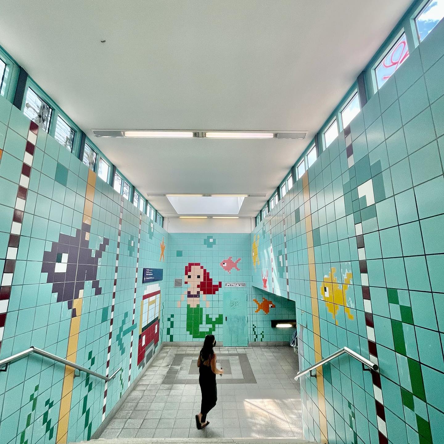 Berlin Part 1 of I don’t know how many… I moved to this city more then 3 years ago. Without knowing what to expect. Often I hear the sentence Berlin is nice for a holiday. But it is much more than this. I went thru my last 365 days. Reviewing. It was hard to make a selection. But here it is. And there will be more. It is colorful. Lovely. Divers.