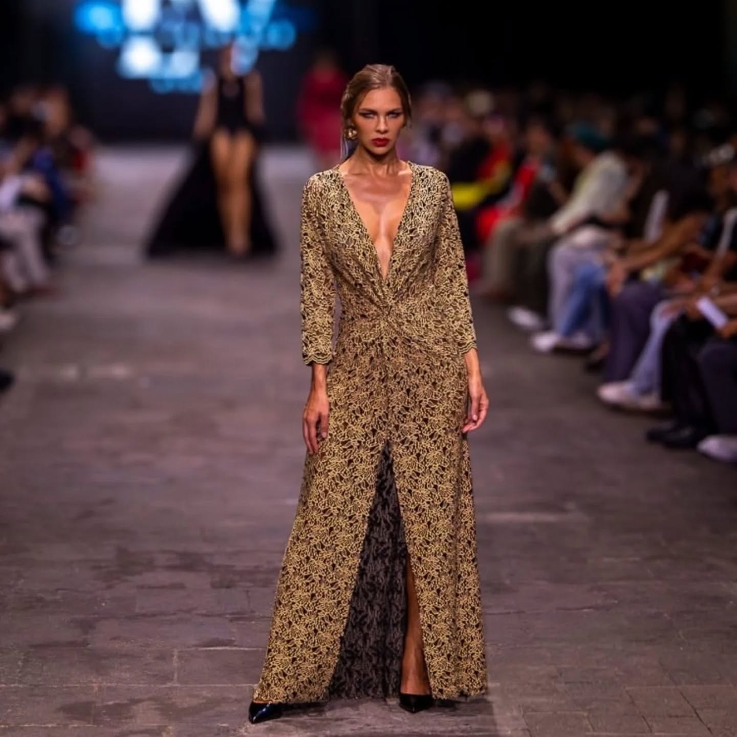 La moda latinoamericana cuando se une: imparable.
Presentación de Estrato, presencia de @alea.kier y @mexicofashionshow en el Costa Rica Fashion Week 2026.
Gracias por ser parte.
📷 @ale.rojas.photography
#CRFW #Estrato #EveValverdeAtelier #MexicoFashionShow #ModaLatina LujoSostenible
