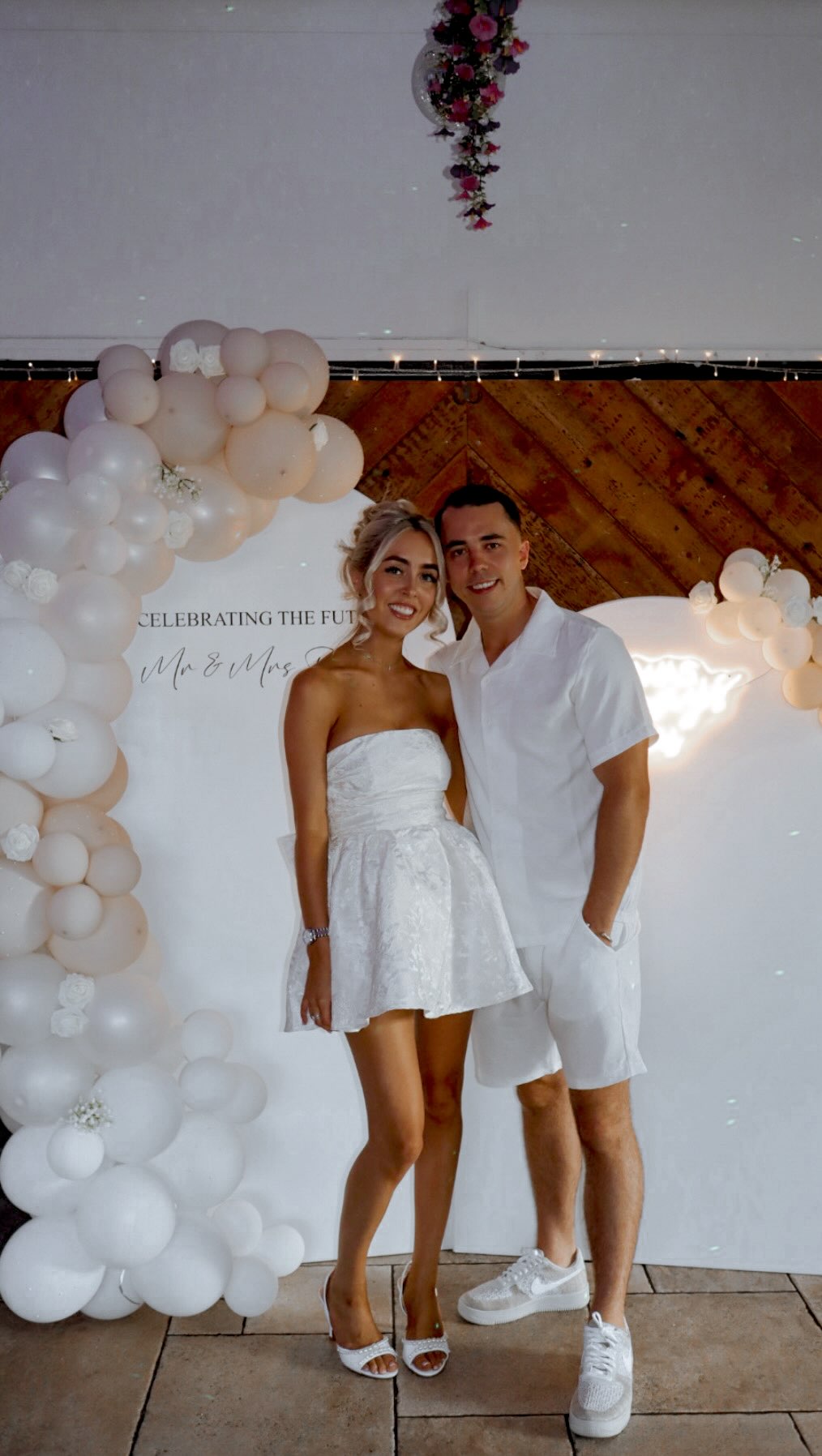 If your engagement party doesn’t have custom sunnies… are you even doing it right? 👀💍
#engagement #glassestrend #engagementparty #bridetobe #engaged