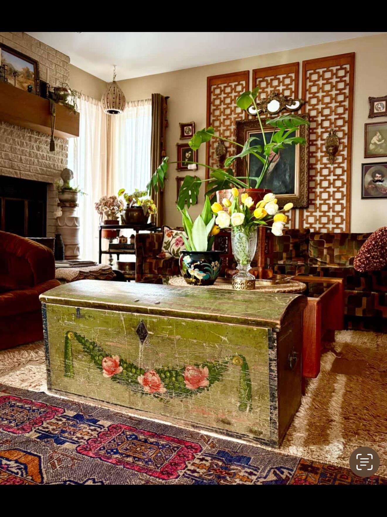 We love to see how you style our Faded Barn Antiques in your home and how styles complement each other. A great customer sent us the beautiful pictures of her home…. Displaying our lovely green primitive trunk in her eclectic mid century/bohemian decor and how well the two pair together. She also just picked up this little shelf with braided trim to display her lovely collections with a bohemian vibe. Thank you for sharing…. We love to see our finds being loved in your homes!
#antiques #midcenturymodern #bohemian #vintagehomeinspiration #antiquehome