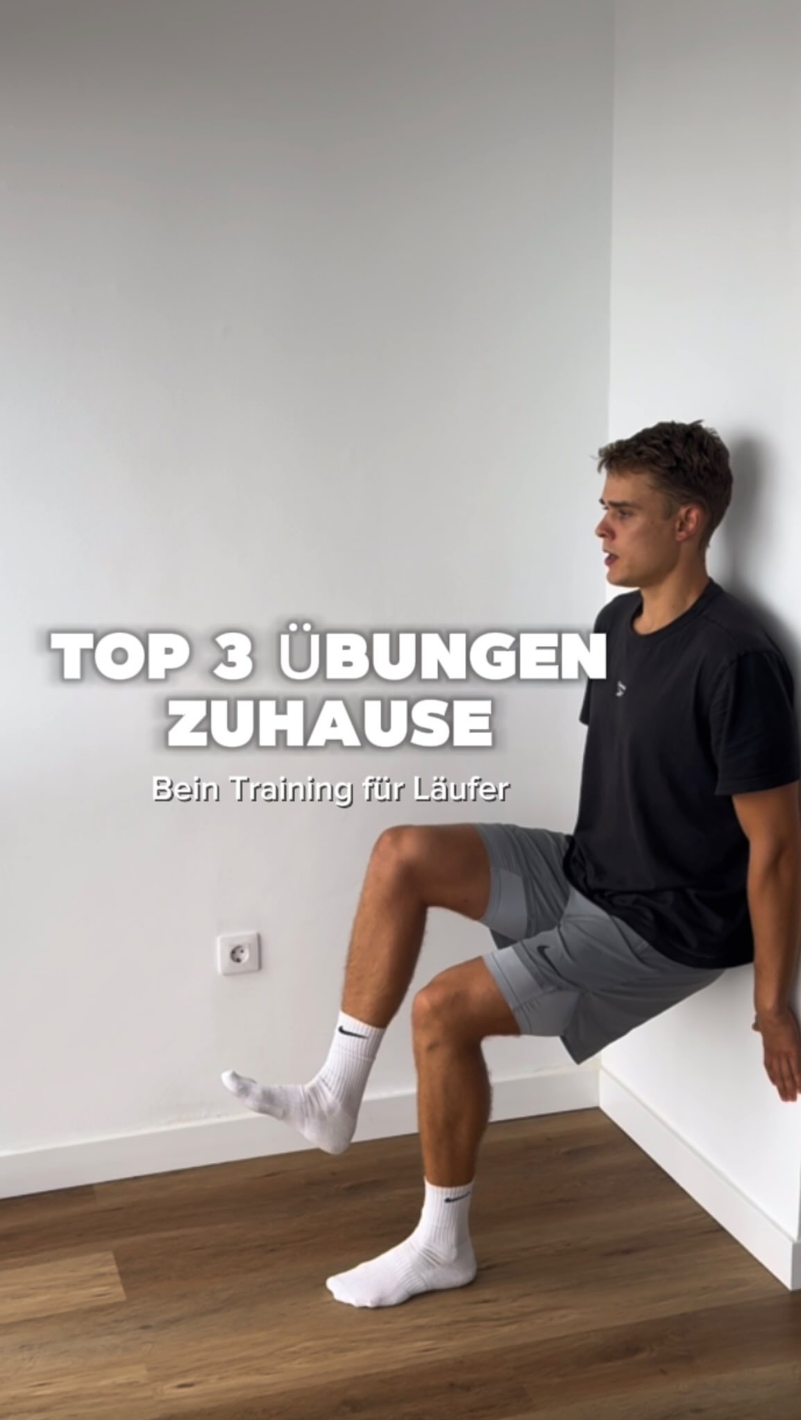 Für Läufer geht es nicht um „irgendwelche“ Übungen, die sich anstrengend anfühlen, zum Schwitzen bringen und „brennen“ in den Muskeln.
Sondern um funktionelle und sinnvolle Reize, die direkt auf deine Laufleistung ausgerichtet sind, für Stabilität, Kraftübertragung und Robustheit.
Skater Squat👉einbeinige Kniebeuge • hohe Stabilitätsanforderung • kontrollierte Abwärtsbewegung
Leg Curl 👉Hüftstreckung + Kniebeugung • Fokus auf hintere Kette (Hamstrings & Glutes)
Isometrisches Halten (Wandsitzen) 👉statische Muskelspannung • lange Belastungsdauer ohne Bewegung