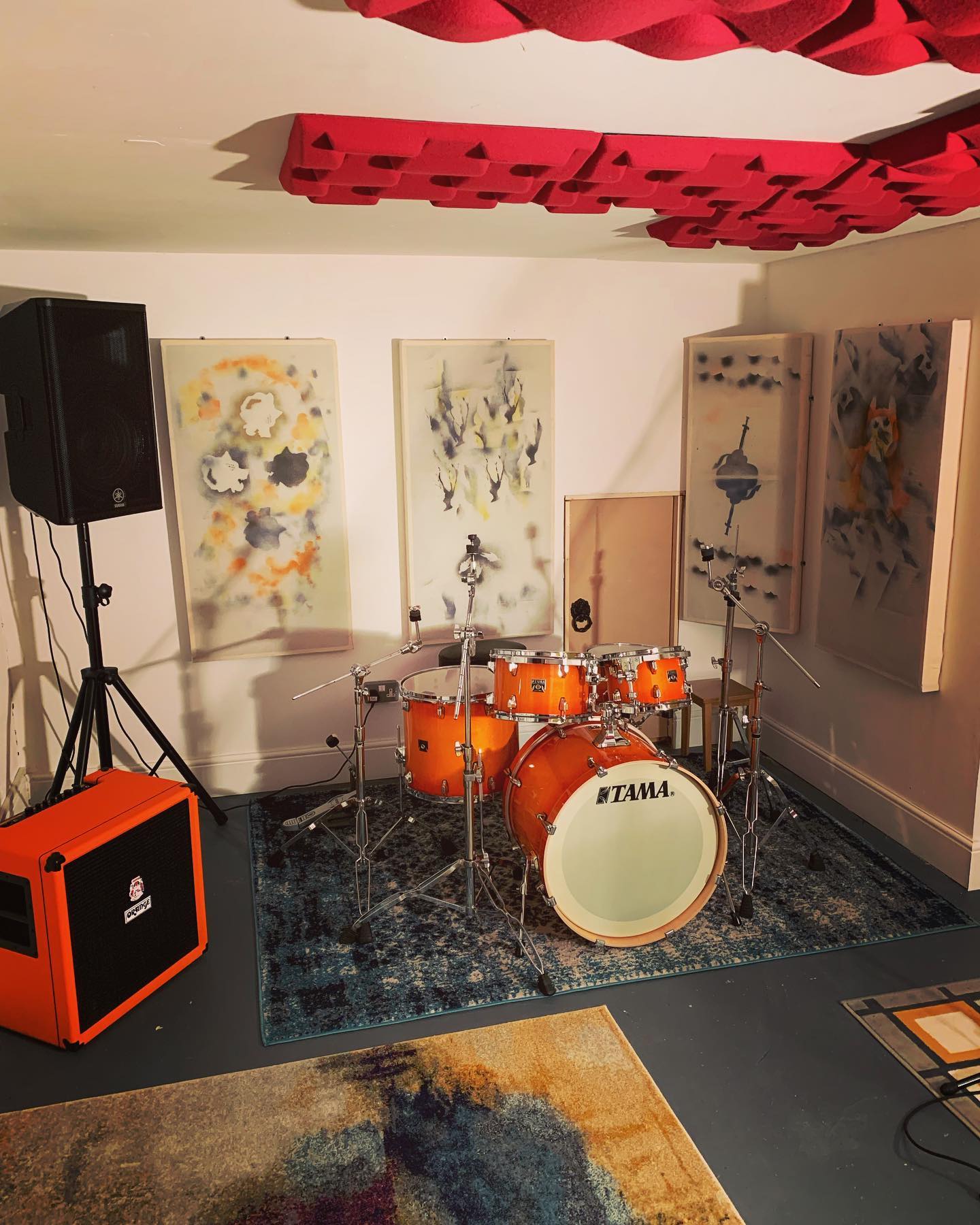 NEW ROOM!! MRM IIII is here! Been a long journey to get here with a lot of twists and turns but it’s done! Thanks as always to my amazing family, especially my unwavering ol man and to @paul1muss - finally got to use those yellow and red acoustic panels! And huge thanks to all the artists who have supported us over the years..now, what’s next….