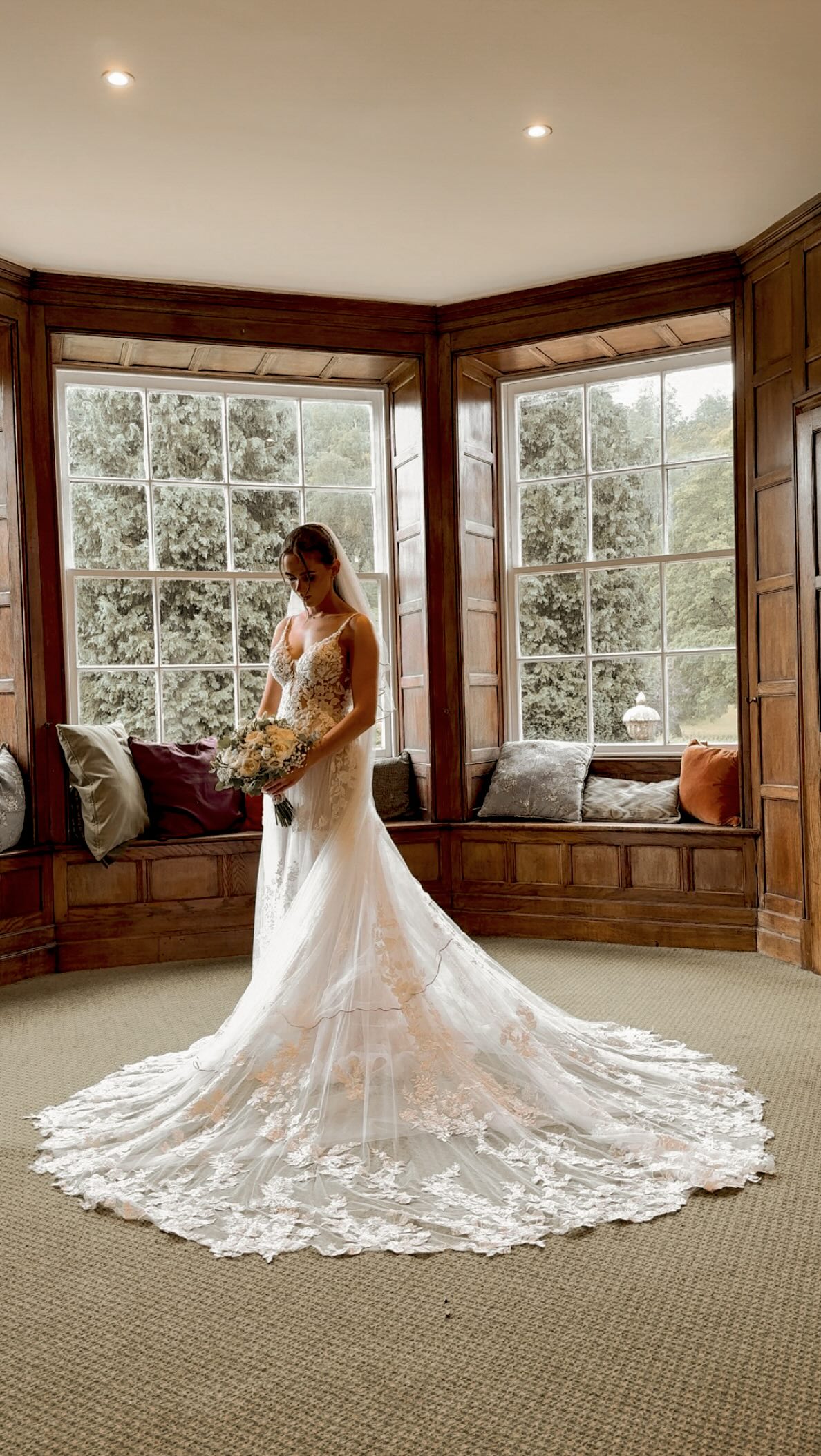 The most stunning dress for the most beautiful day 🤍✨
#weddingdress #bridedress #weddingday #contentcreator #weddinginspiration