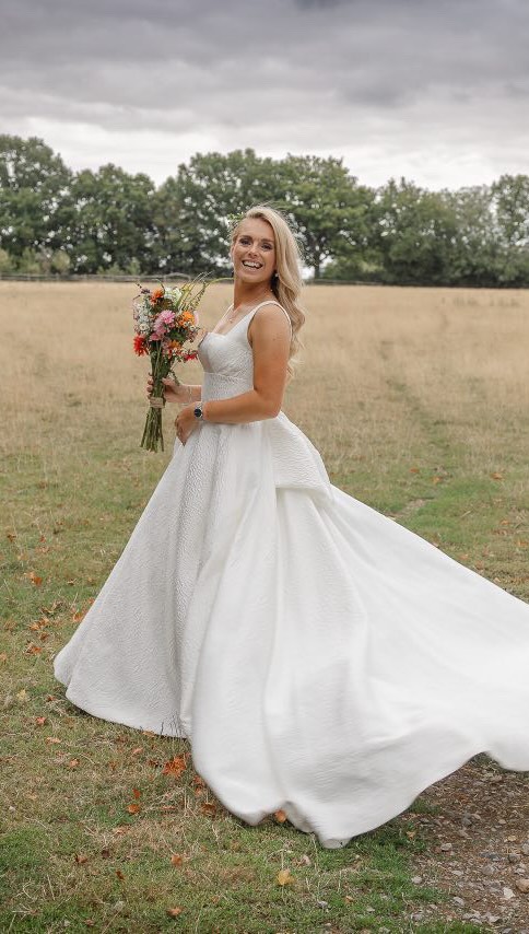 Meet Milan ✨
Our classic Aline with twist! Textured fabric is a great way to adding a modern edge to your wedding dress. While keeping the shape very classic.
#squareneckweddingdress #classicwedding #modernbride