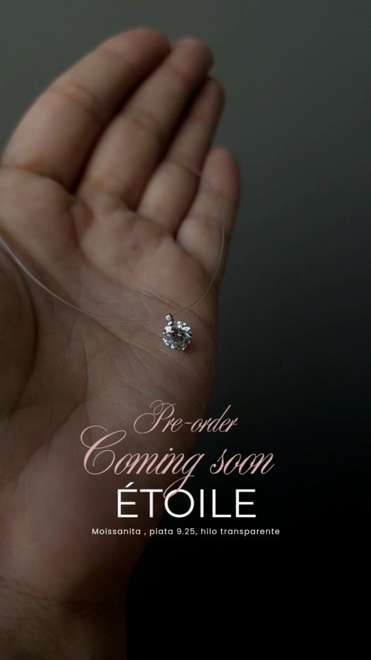 Esta pieza es lo único que falta para elevar tu look ✨️
Entra a nuestra lista de pre-order 🤍 envía DM y te ayudo!
#moissanites #jewelry #bridaljewelry #necklace #musthave