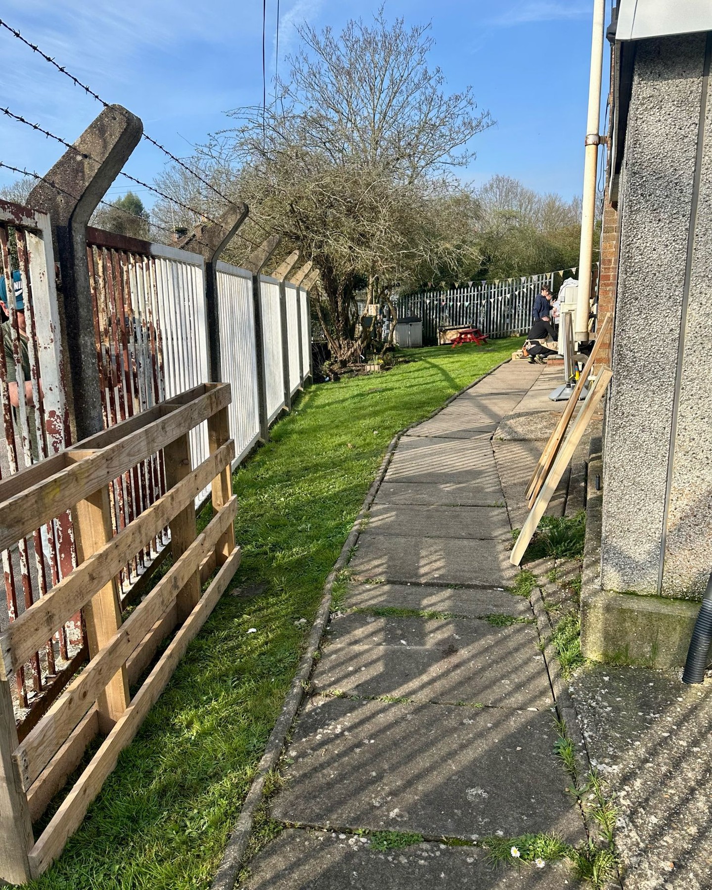 Last week, after all the hard work getting our gardens ready for everyone to enjoy, we decided it was time to add the finishing touch… a bit of privacy! 🚧🌿
The plan? Build a large gate to secure our outdoor space – and the team were absolutely up for the challenge! 💪
With a trip for materials and everyone getting stuck in, it quickly turned into a full team effort. From sanding and measuring to hammering and fitting, it was great to see so many skills being put into action (and a few new ones learned along the way 👏).
As you can see, the end result speaks for itself – a fantastic job and something the whole team can be proud of!
Well done everyone… another job smashed! 🔨🙌