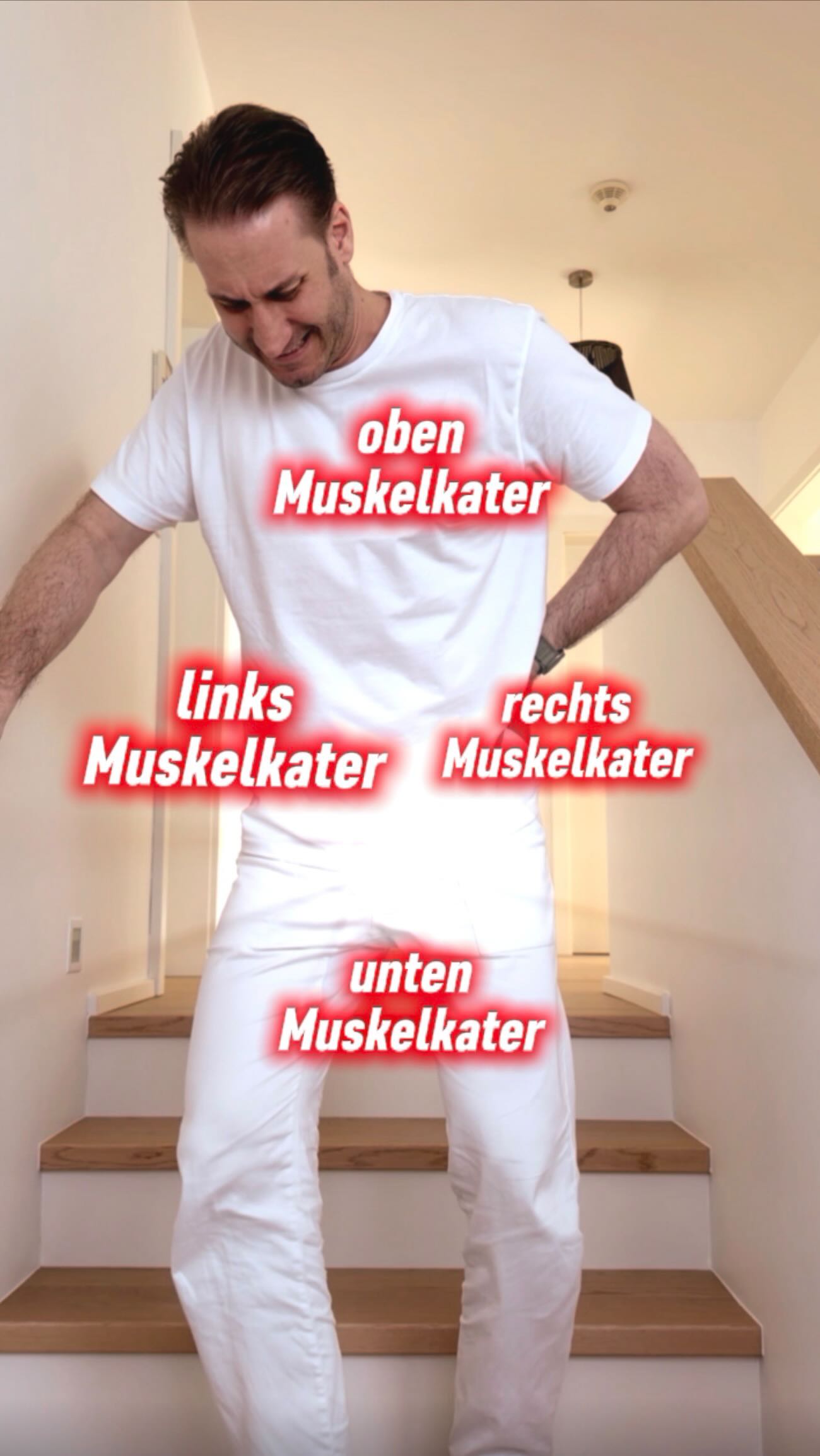 Endgegner: Treppe 😫🤣
Muskelkater… der ungebetene Trainingspartner 😅
Beim Training entstehen mini kleine Risse in deinen Muskelfasern.
Dein Körper repariert sie → stärker als vorher 💪
Das Ganze kommt aber mit einer kleinen Entzündung…
und genau DIE spürst du.
👉 Deshalb kommt Muskelkater oft erst 12–24 Stunden nach dem Training
Er ist kein Muss für Fortschritt…
aber wenn er da ist, weißt du: Dein Körper arbeitet gerade für dich.
Und ja…
Treppen werden plötzlich zum Endgegner 😂
Wo spürst du ihn gerade am meisten? 👇
#krafttraining #muskelkater #fitness #training #gym