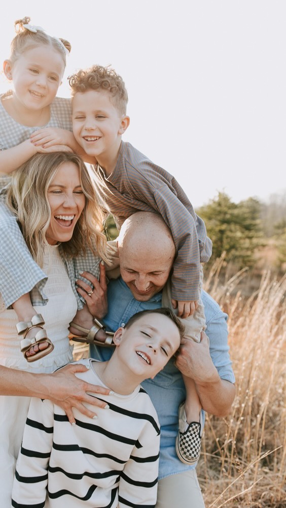 GIVEAWAY TIME!! As a huge thanks to all your support I am doing my annual giveaway. Details below. This only happens once a year.
One winner will be chosen at random for at $300 credit to put towards a mini session, full session or newborn session that has been used by 9/30/26 for up to 6 people. This also includes a $100 gift card to Rylee & Cru. Valued at over $400.
To Enter:
1. Follow my account @tracyconnerphotography.
2. Tag at least 3 friends in separate comments. The more tags, the more entries!
3. Share to your stories for 2 extra entries!
Giveaway will close March 30th! Session to take place someplace up to 30 minutes from downtown GVL!! Travel beyond that would be additional.
Winner will be announced on April 1st ! Thanks again for all your support!
#greenvillenewbornphotographer
#greenvillelifestylephotographer