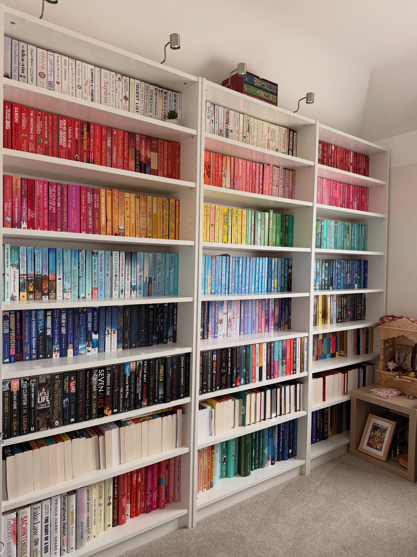 Sunday Shelfie 🌈
You’ve known me for my rainbow shelves for sure, but the book collection has got even bigger that a full size bookcase had to be purchased! 👀
Finally my full wall bookcase dream has been fulfilled!! Still in awe and cannot stop staring 😍😍😍
Who else loves a colour coordinated bookcase? Drop a comment below ⬇️
#bookstagram #books #bookish #bookcommunity #bookshelf
