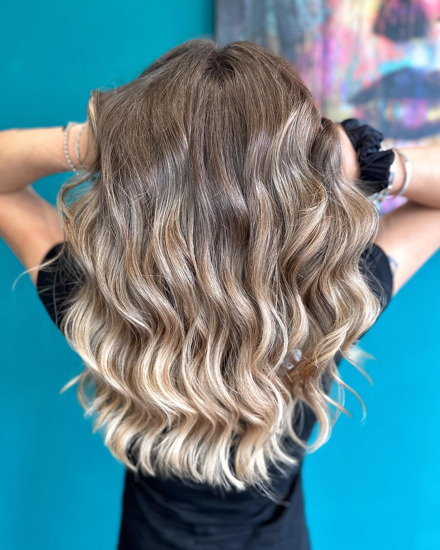 Biondo freddo sulle punte, che cosa ne pensi? ❄️
#gheisha #hairspa #capelli #capellilunghi