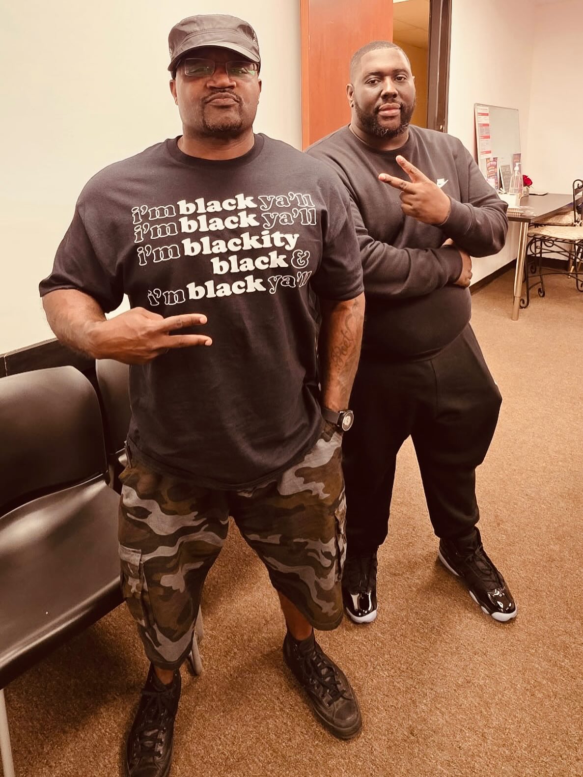 Two cats from the Baltimore scene.
Been knowing this one for years. same circles, sharpened by the greats. From Baltimore to Texas, he put on a masterclass… had the whole room moving from bar to bar. If you missed last night… you just had to be there.
Poetry in motion. This is art. Thank you brother @blackchakra88
Recap video coming soon! @the_poems_of_ross