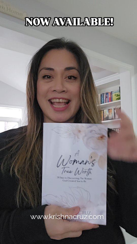 ‼️BOOK NOW AVAILABLE‼️
A WOMAN'S TRUE WORTH: 31 Days to Discovering The Woman God Created You to Be
A Proverbs 31 devotional for every woman who needs to be reminded of who God says she is.
If you know a woman who needs encouragement, please share this post. It could be the thing that changes her perspective.
GRAB YOUR COPY👇
LINK IN BIO.