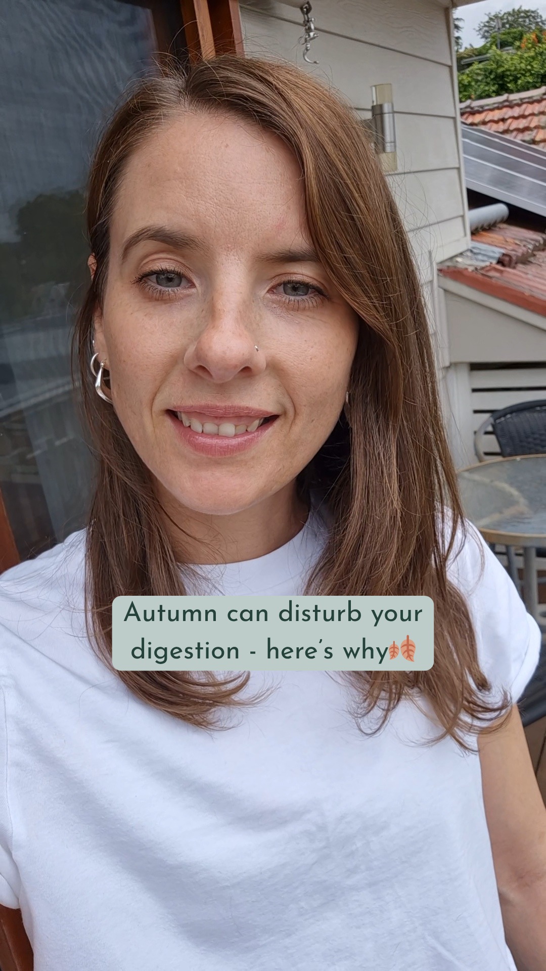 Your digestion changes with the seasons.
In Ayurveda, digestion is called Agni, or digestive fire.
When Agni is strong, the body can transform food into energy, clarity and vitality.
But during autumn, Vata increases.
Vata brings qualities of cold, dryness and movement - which can disturb digestion.
You may notice:
Bloating
Irregular appetite
Feeling heavy after meals
Fatigue after eating
The remedy is surprisingly simple.
Bring in the opposite qualities: warmth, nourishment and rhythm.
Warm meals. Gentle spices. Regular meal times.
These small shifts help stabilise digestion as the seasons change.
Save this for autumn digestion support.
With love,
Jade x
#holistichealth #digestivehealth #autumn #bloating #ayurvediclifestyle