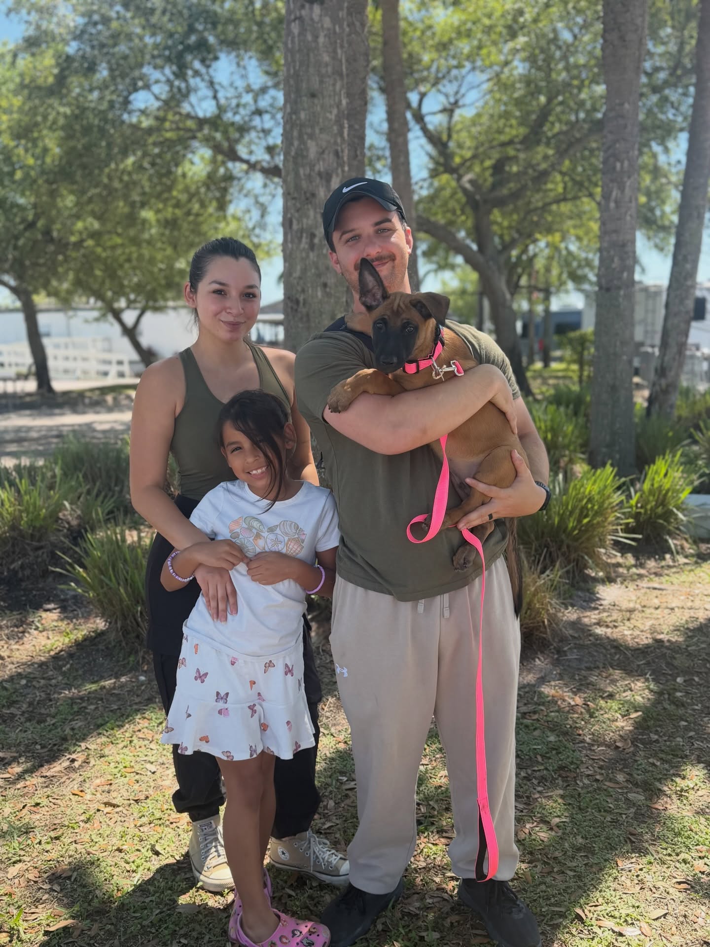 This goodbye was definitely bittersweet, but thankfully this handsome boy won’t be too far!
Cupid, now Jinu, is off to a PSA home. He’ll be part of @hom_bull_wdc so I’ll be able to watch him grow a progress. As someone who doesn’t currently keep males back to be apart of my program, I would’ve with this boy because of how special he is. I can’t wait to see what him and Tyler accomplish 💖
Conquerer of Jinu vd Hunde der neuen Äre “Jinu”
•
•
#belgianmalinois #malinois #psa #akc #malinoispuppy