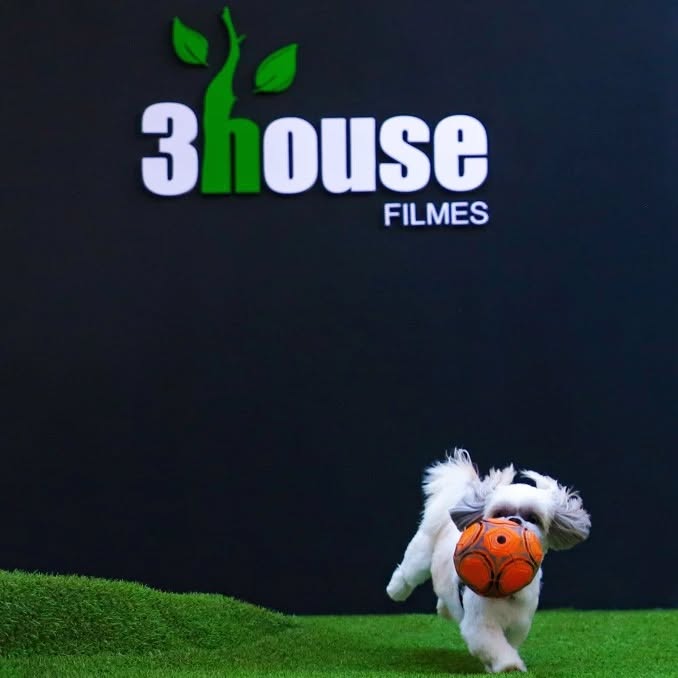 Mascote da 3house filmes @euwhiskyjones