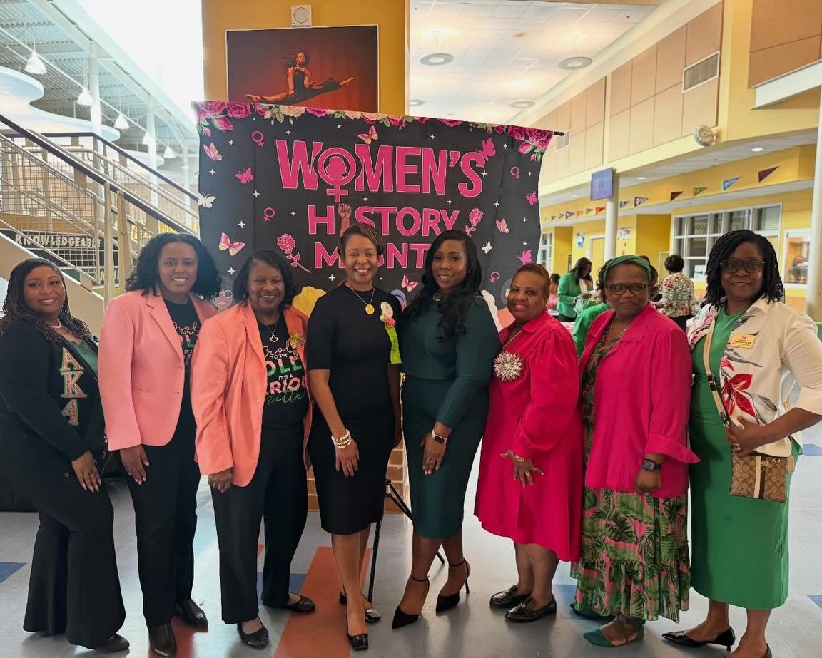 The Connection chairmen of Upsilon Epsilon Omega, Rho Xi Omega, Psi Phi Omega and Alpha Beta Gamma Omega got to witness the brilliance of Ms. Beverly Ann Fields, Esq, PRP, the International Chairman of the Connection and Social Action Committee for Alpha Kappa Alpha Sorority, Incorporated®️, as she shared more about our call to action especially during this important election year. There is work to be done, and we are up for the challenge! #SoarToThePolls #BaltimoreAKAs #Connection #SocialAction #VOTE