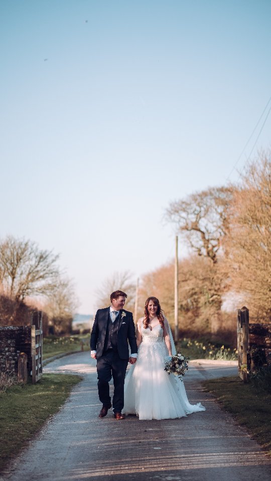 The One Where Kathleen Marries David // Teaser
.
.
.
.
Venue - @southendbarns
📸 - @kellyhearnphotography