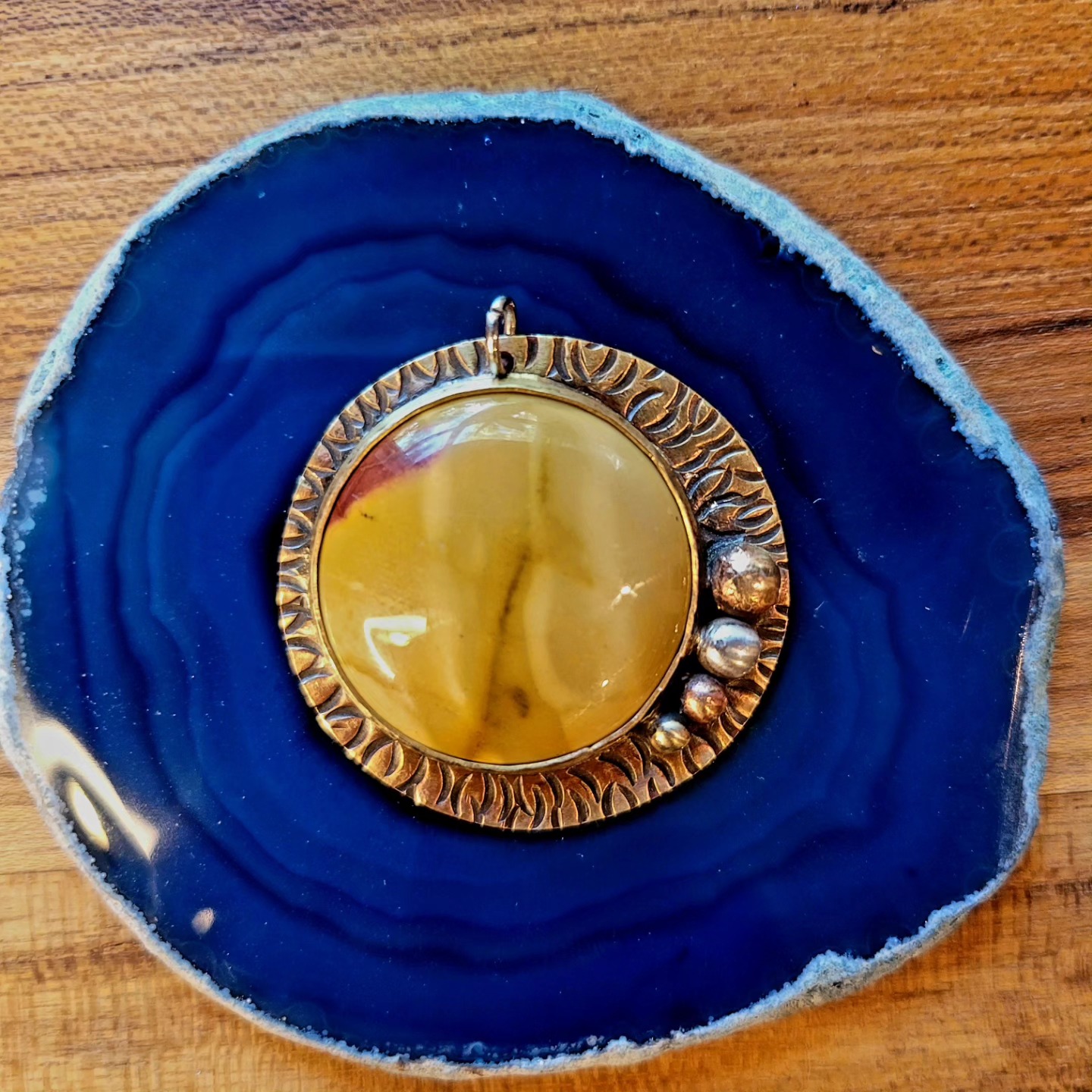 Mookaite Jasper Pendant • Brass with Silver & Copper accents
#smallbusiness #silverjewelry #silver #handmade #metalsmith #mountainjewelry #pendant #necklace #jewelry