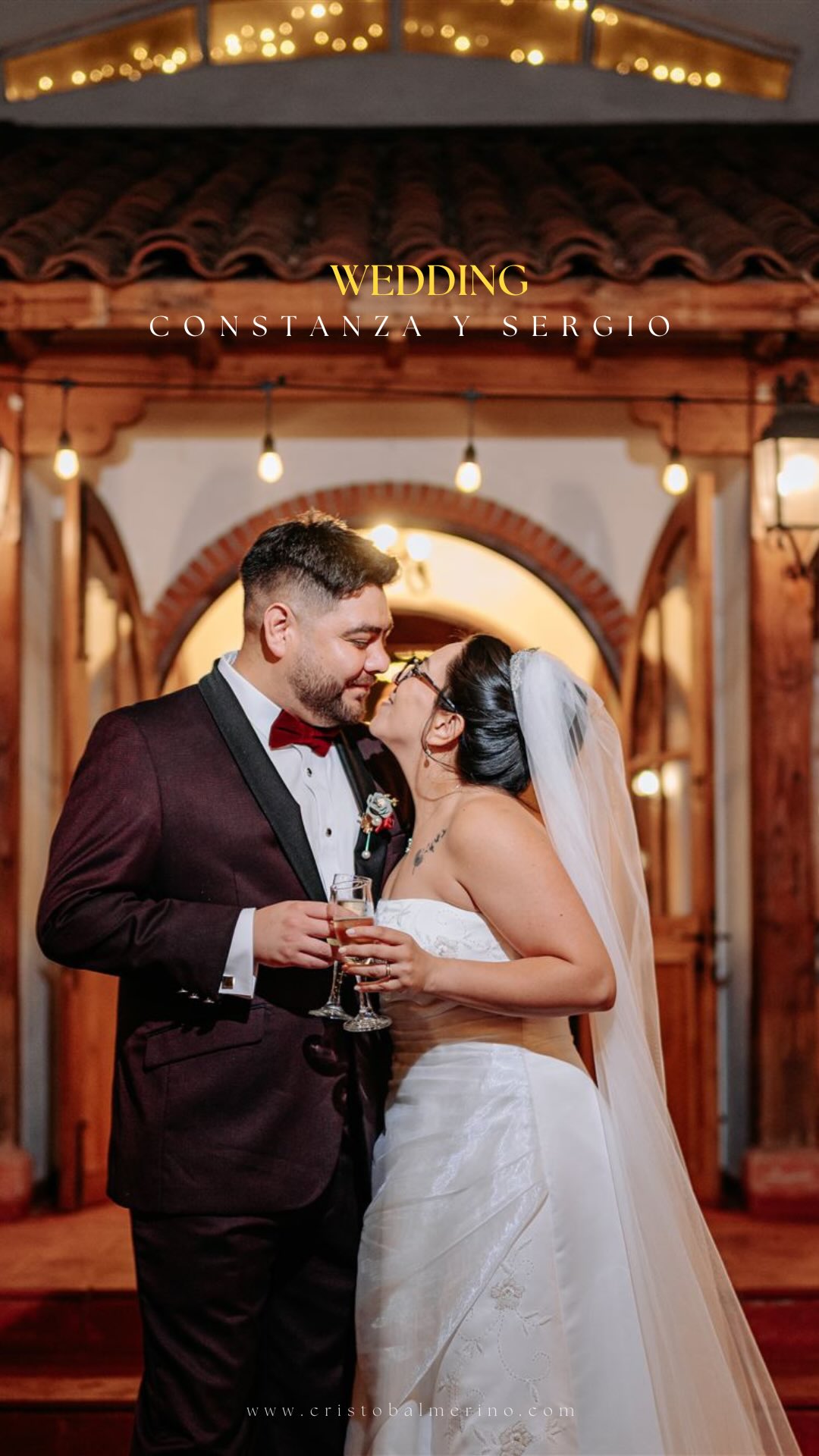 ✨ 11 años después, el amor sigue siendo la mejor respuesta.
Constanza y Sergio decidieron renovar sus votos y reafirmar su historia en la hermosa Casona Larraín. Un día que demostró que el verdadero amor no solo perdura, sino que se fortalece con el tiempo, y que cada año sumado es un motivo más para celebrar. 🌿💍
Como fotógrafo, fue un honor absoluto ser testigo y capturar la profundidad de sus miradas, las sonrisas cómplices y la emoción palpable de este hito. Mi enfoque de fotografía de autor busca justamente esto: documentar la autenticidad de un amor que ha madurado y sigue brillando con fuerza.
Infinitas gracias, Coni y Sergio, por confiar en mi visión para inmortalizar este capítulo tan especial. ¡Que sean muchísimos años más!
📍 @casonalarrain
📸 @cristobalmerinowedding
🎥 @mattmartinezfotografo
👰 @conitapinela
🤵♂️@sergioicavieres
#RenovacionDeVotos #AmorVerdadero #matrimonioschile #fotografodebodas #cristobalmerinowedding