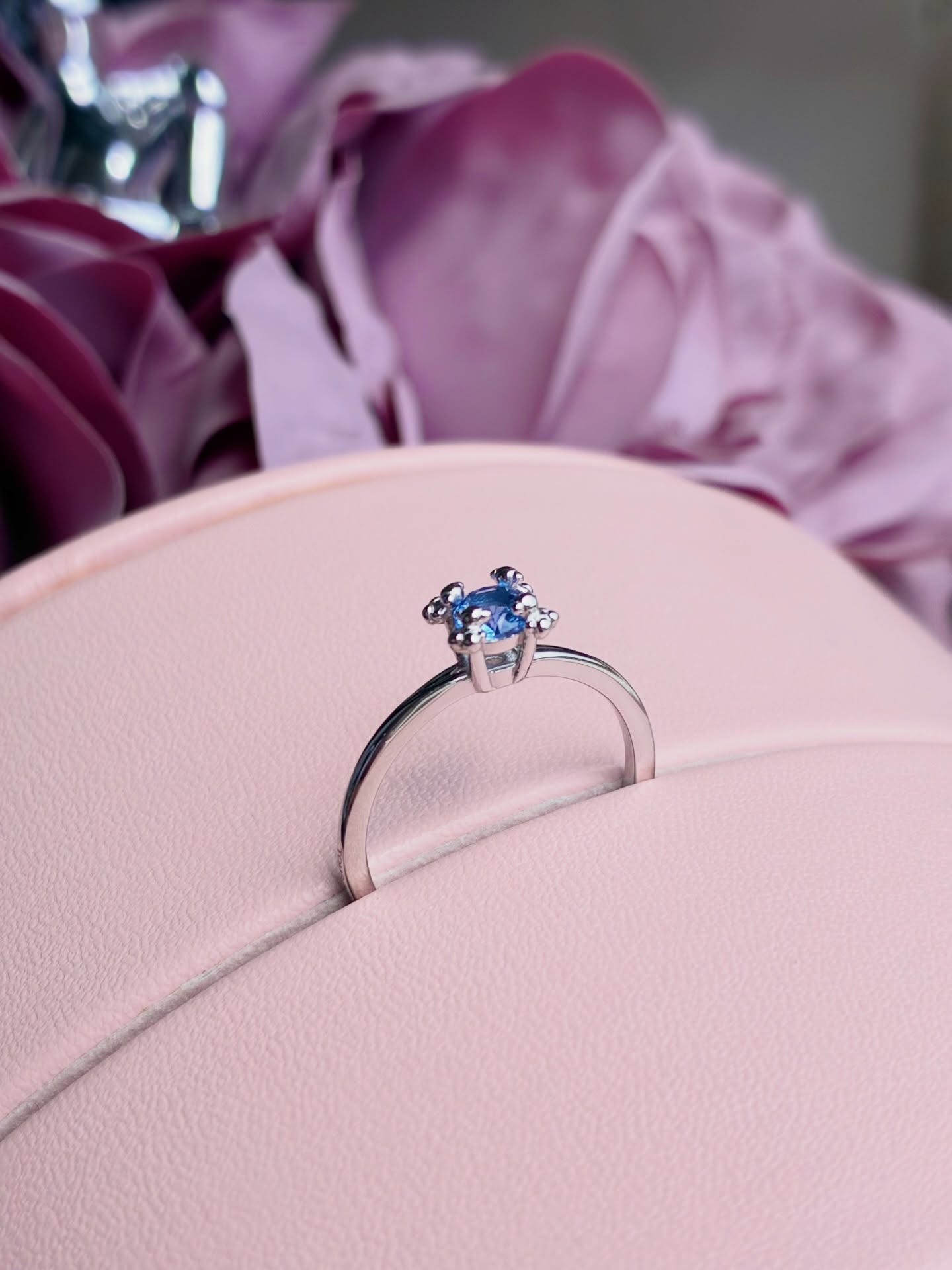 💖✨ Los anillos más pedidos ya están aquí ✨💖
Estos modelitos de la marca del osito están HERMOSOS 😍 y lo mejor… a un precio que te deja MUCHA ganancia 💸🔥
Ideales para vender y duplicar o hasta triplicar tu inversión 🙌
🌈 Tenemos varios colores disponibles
📲 Ya están subidos en el grupo y también los viste en el live
No te quedes sin los tuyos porque vuelan 🫣💨
Aprovecha y aparta tus favoritos antes de que se acaben 🛍️✨
💬 Escríbenos para hacer tu pedido
#Mayoreo #EmprendeConNosotras #JoyeriaDeModa #Accesorios #VentaDeJoyeria NegocioPropio Anillos Tendencia Ganancias KaprichosDePlata