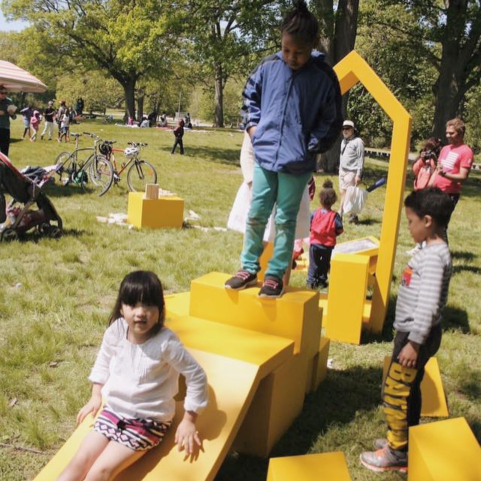 The 'Kit of Parks' is simple idea showing how easily a park can be turned into a platform for social exchange and play with a playful design intervention. The Kit includes a table, stools, play-blocks, jenga, and bean bag toss and can be easily packed away and hitched to the back of a bike. In the fall of 2016, Kit of Parks was selected as a winner of the Play Everywhere Challenge, a $1 million national competition, hosted by @kaboom
Project: Kit of Parks
Design Team: Designed by landscape architects Nina Chase and Philip Dugdale
Location: Boston, MA
.
.
#citiesforplay #playfulcity #childfriendlycity #play #learningthroughplay #urbandesign #placemaking #publicspace #urbanplanning #citymaking #urbanchildhoods #citylife #urbanista #planning #citylab #citiesforpeople #playmatters