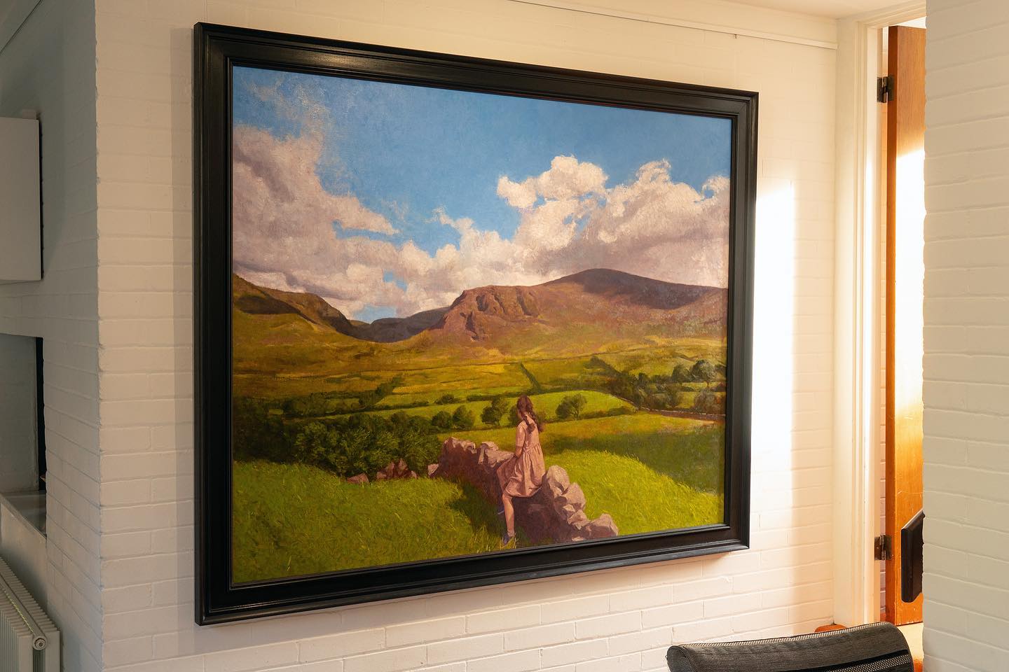 Works shown here by @alfredcolinwatson and #markshieldsartist are currently on show at La Roche until 6pm Tuesday. Please visit the website link in the bio if you'd like to arrange a viewing.
.
.
.
#irishart #irishartists #sculpture #contemporaryart #gallery #artgallery #gallery #artcollector #midcenturymodern #midcenturyinteriors #midcenturyfurniture