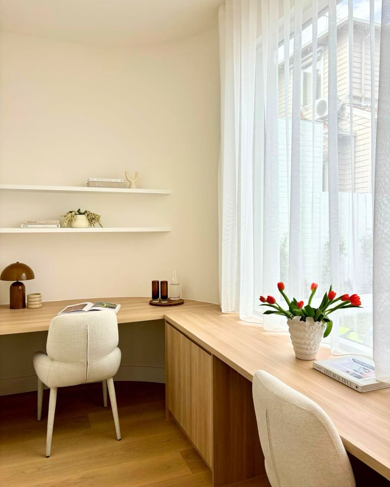 A quiet corner thoughtfully resolved.
Warm timber, soft textures and natural light. Styled to show how every corner adds value.