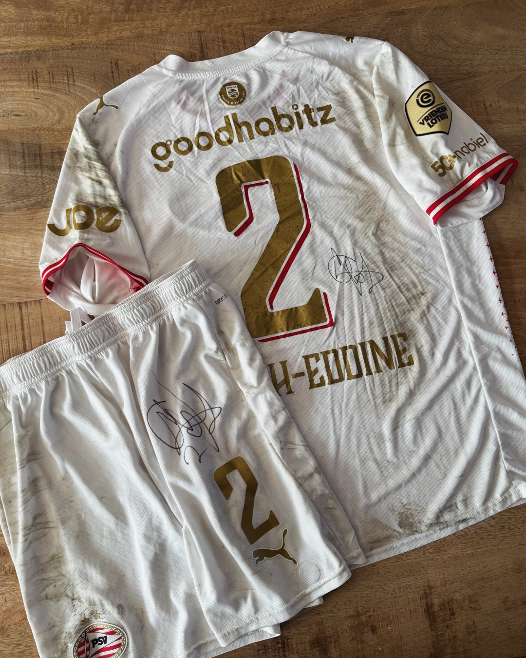 Once upon a time in Eindhoven… ✨🏟️
This PSV ✖️ Efteling matchworn kit is more than just a shirt. Worn by Salah-Eddine during PSV vs NEC Nijmegen (14.03.2026), it blends football and fantasy into an unforgettable piece of shirt history. ⚽🪄
The golden details shine like hidden treasure ✨ while the marks of the match whisper stories of every duel, every sprint, every moment under the lights of the Philips Stadion 🌙🔥
Signed. Worn. Remembered. ✍️
A fairytale… but with mud on it ⚔️
#PSV #MatchWorn #Eredivisie #FootballShirts #efteling