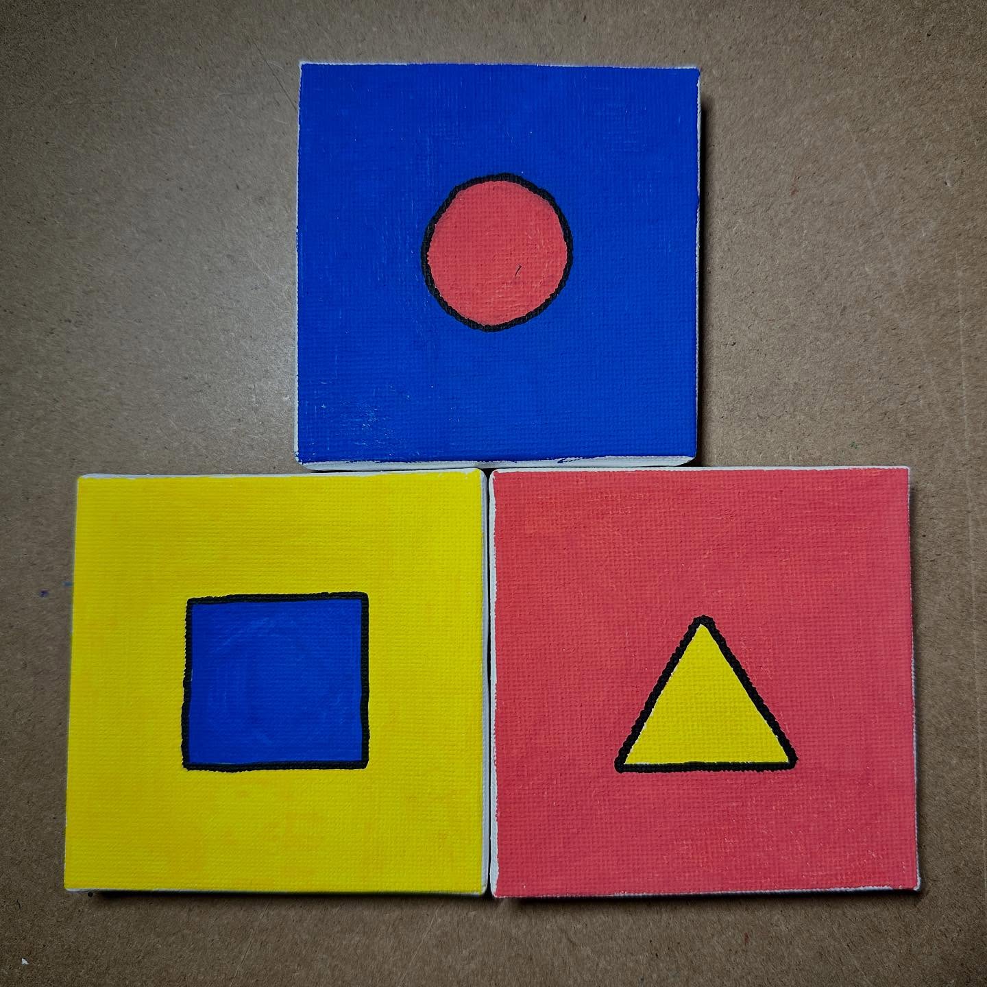 Primary colors and shapes on some mini canvas using acrylic markers.
π΄π΅π‘π₯π¦π¨
#primary #primarycolors #color #colors #canvas #mini #shapes #red #blue #yellow #triangle #square #cricle #acrylic #markers #art #artist #abstract